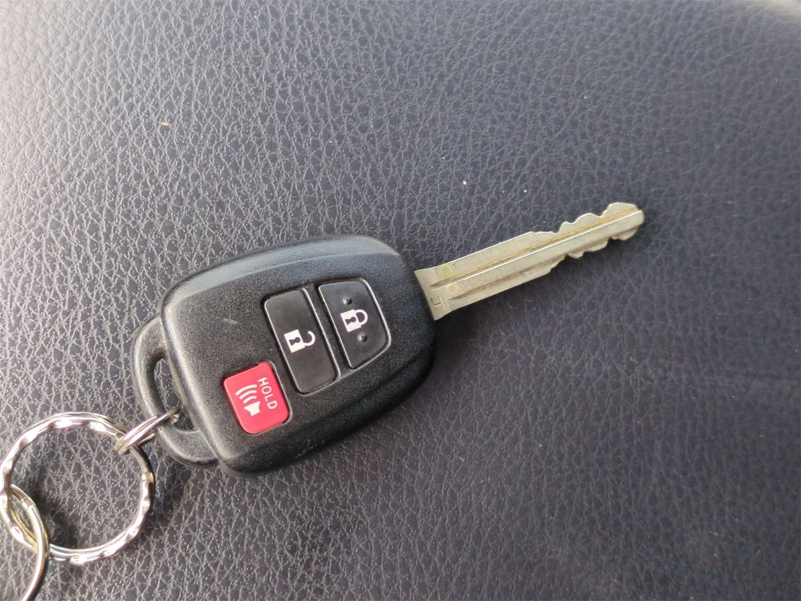 Thumbnail: 2014 Toyota RAV4 - 29