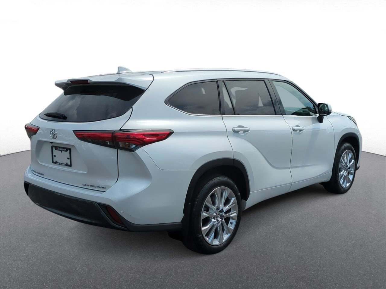 Thumbnail: 2022 Toyota Highlander - 8