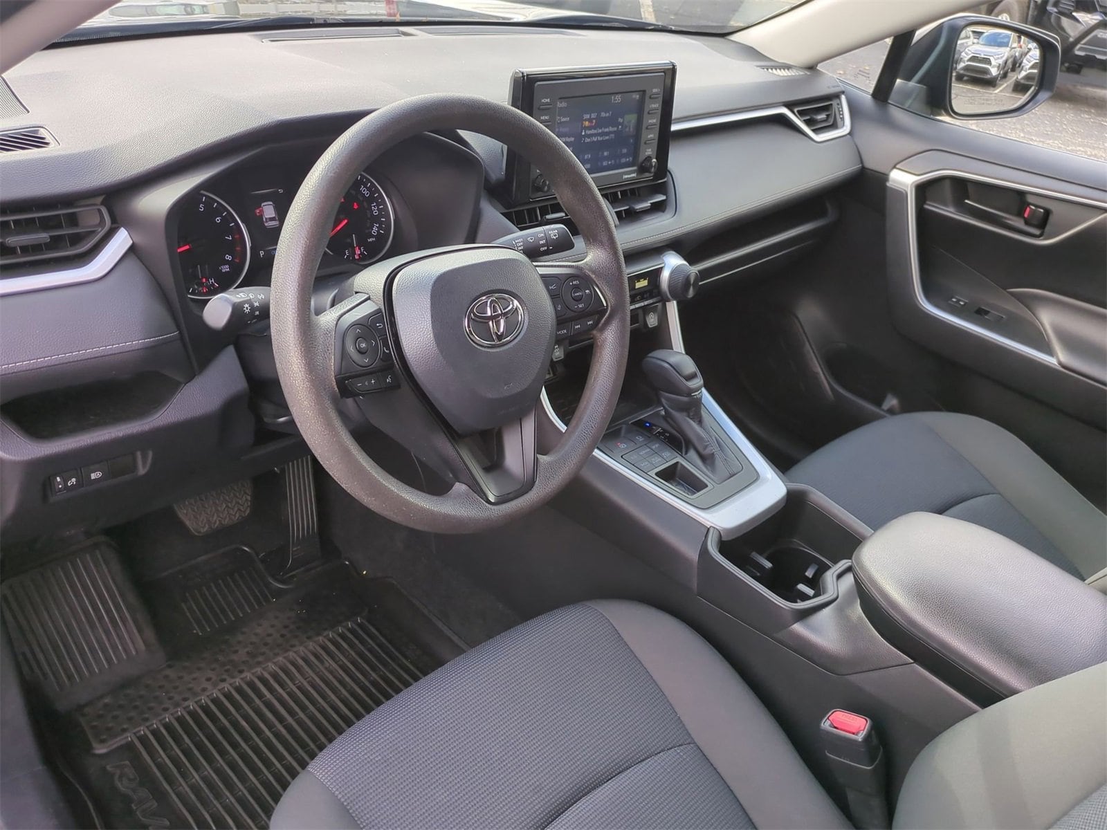 Thumbnail: 2022 Toyota RAV4 - 10