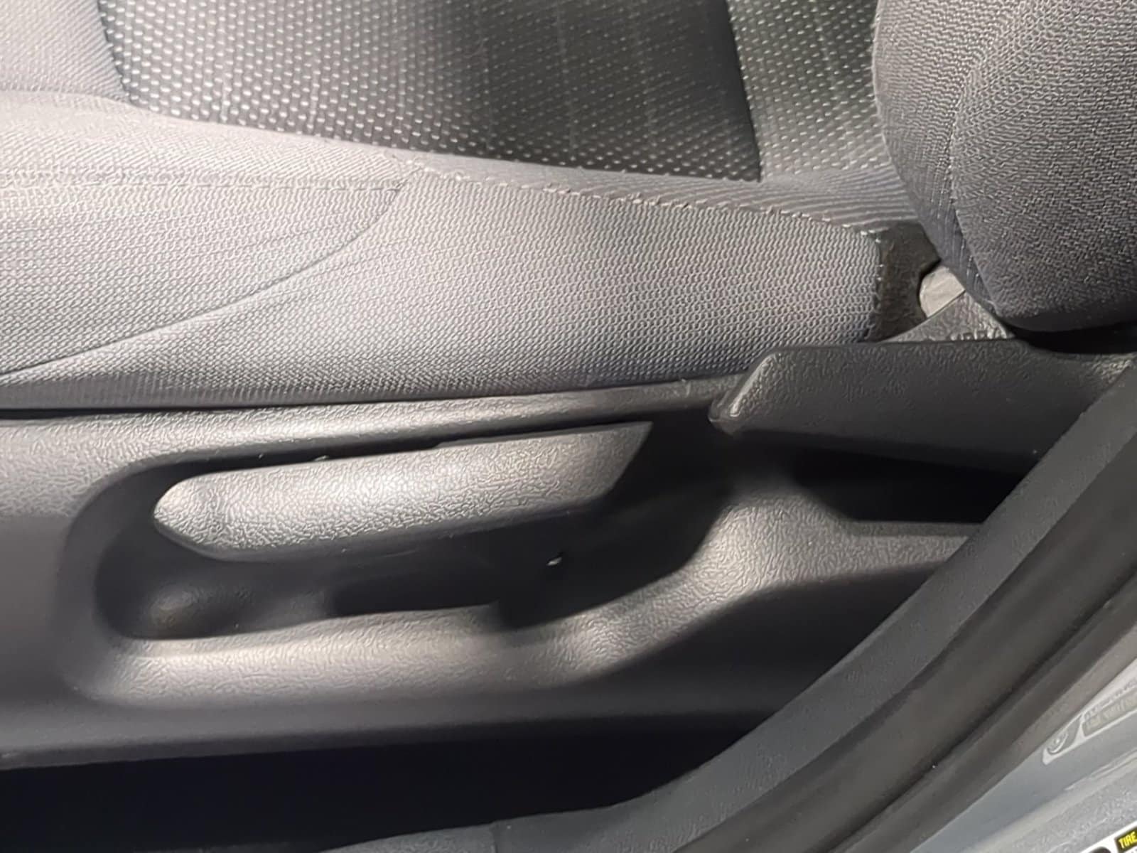 2024 Toyota Corolla Cross S - Photo 17