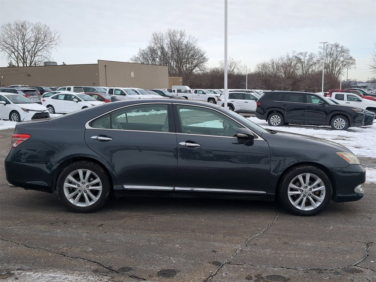 Thumbnail: 2010 Lexus ES - 15