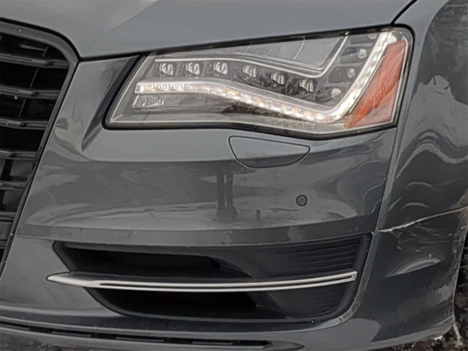 Thumbnail: 2013 Audi S8 - 18