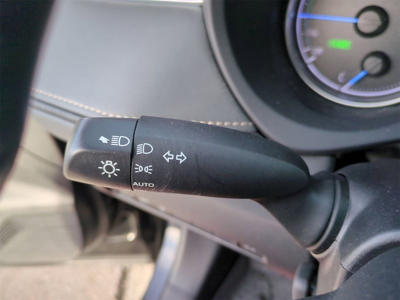 Thumbnail: 2021 Toyota Venza - 26