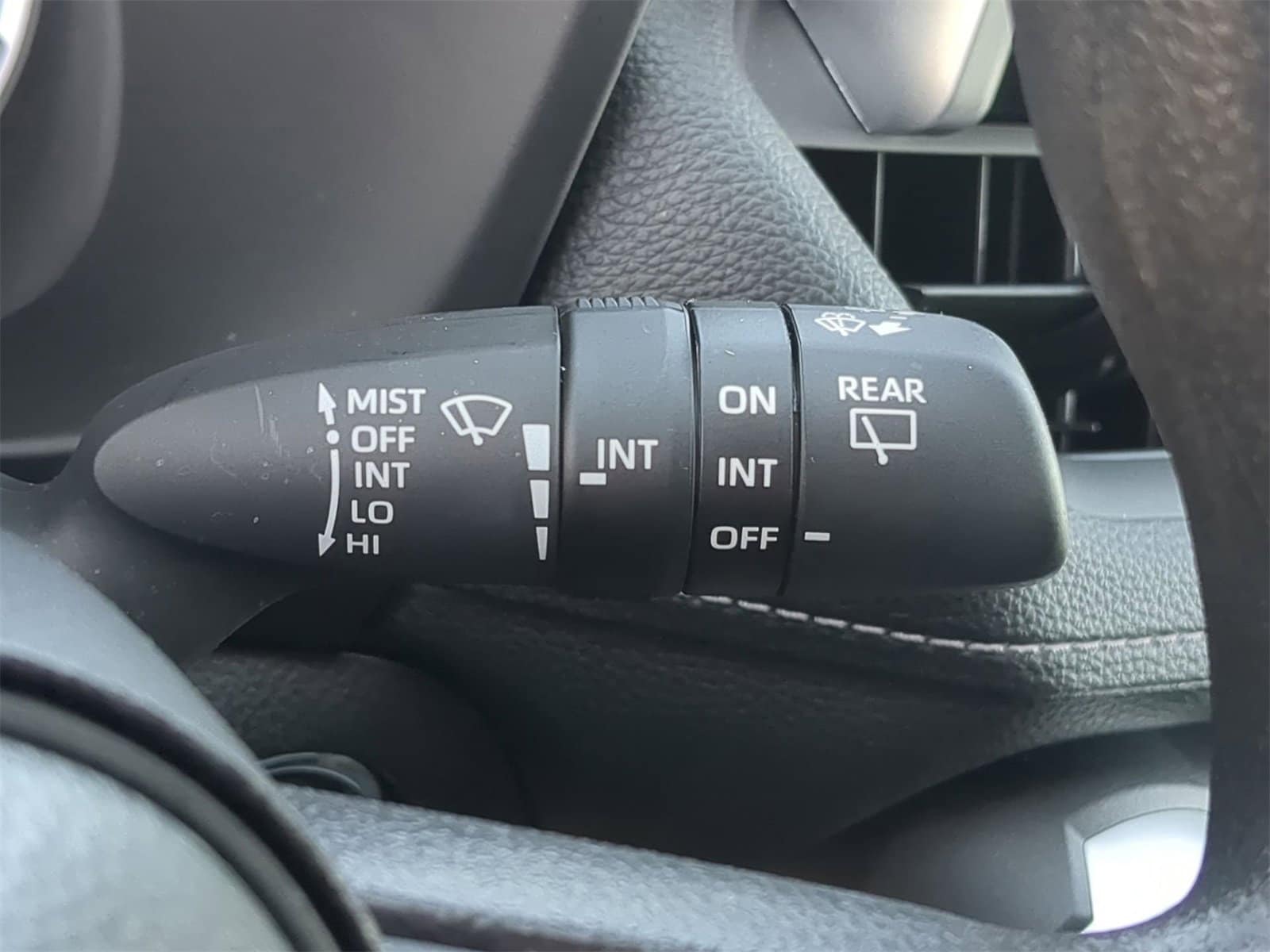 Thumbnail: 2024 Toyota RAV4 - 32