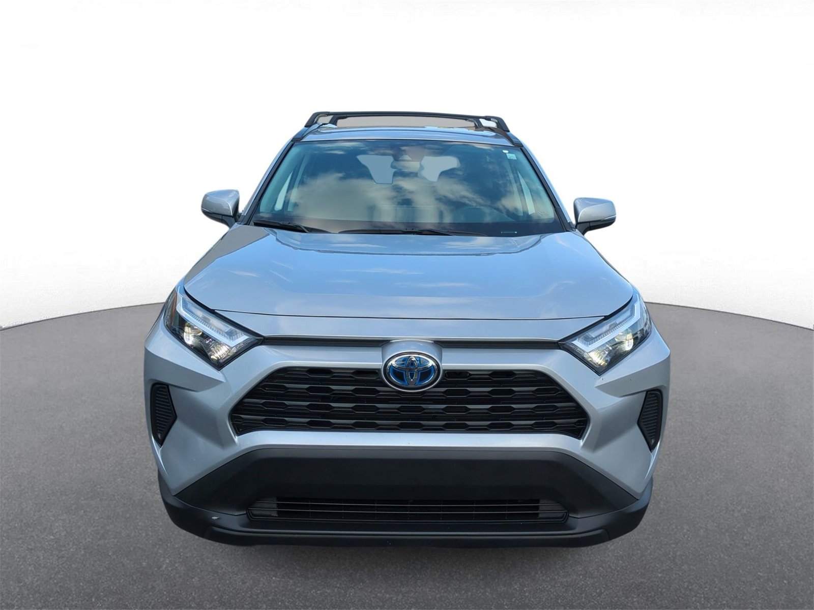 2024 Toyota RAV4 Hybrid XLE photo 3