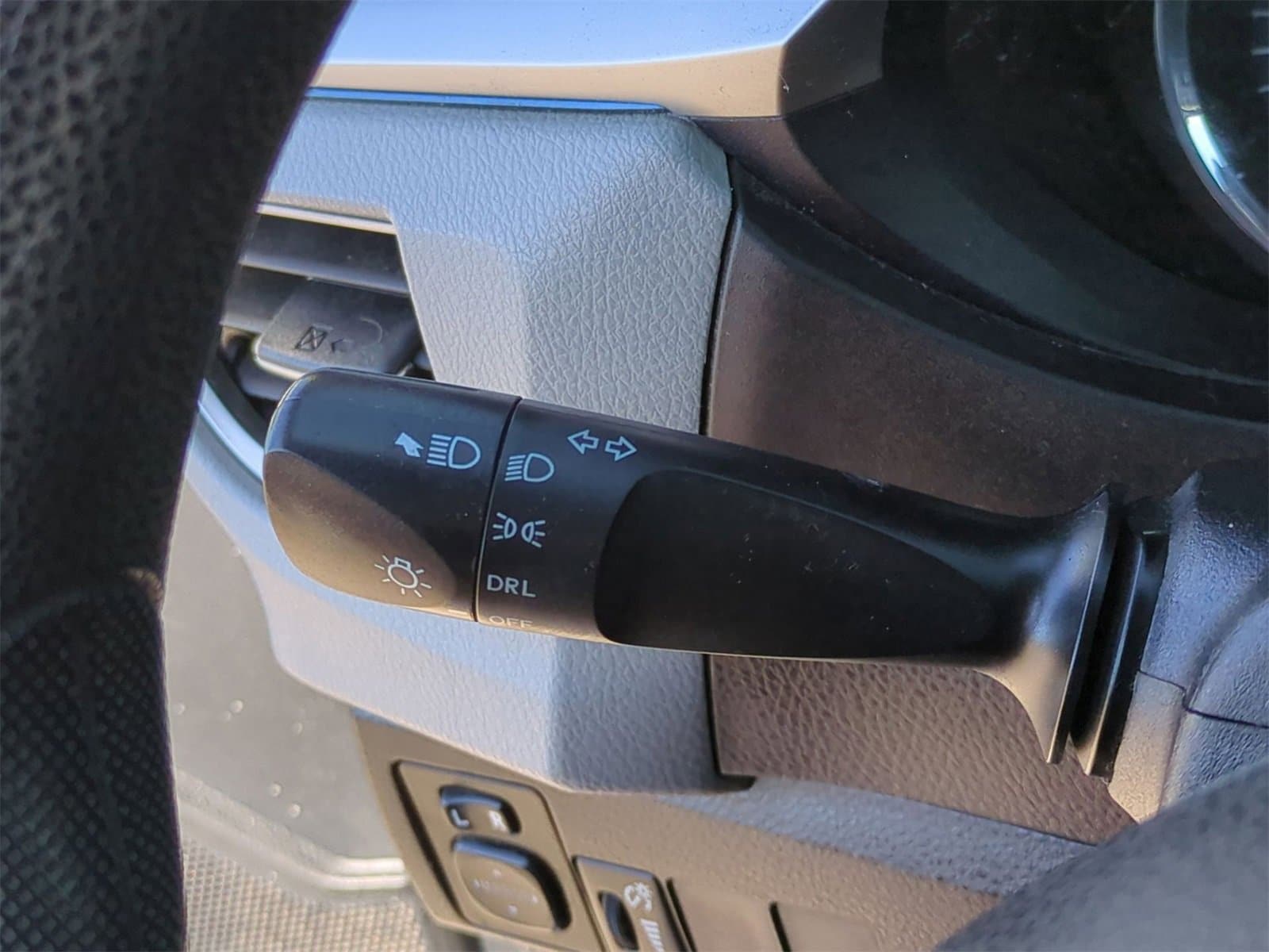 Thumbnail: 2015 Toyota Corolla - 24