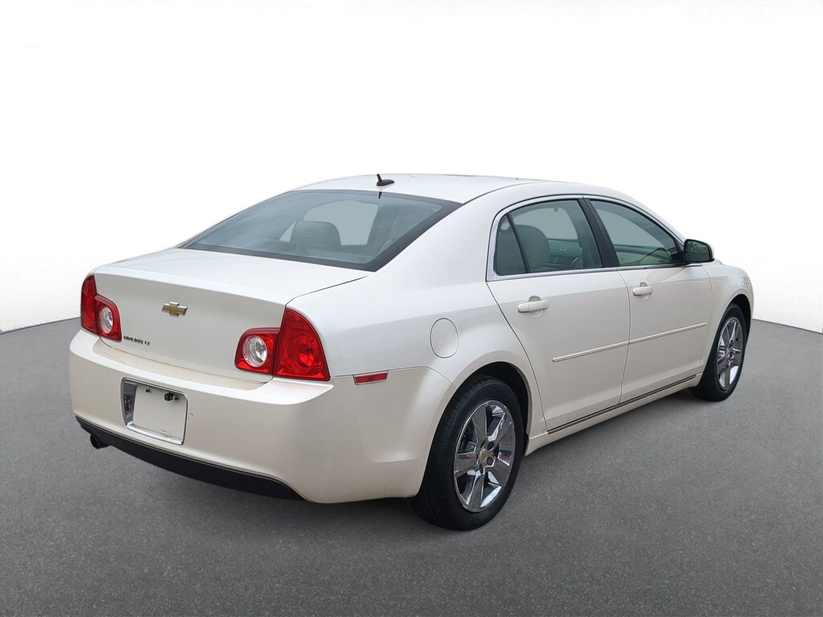 Thumbnail: 2010 Chevrolet Malibu - 8