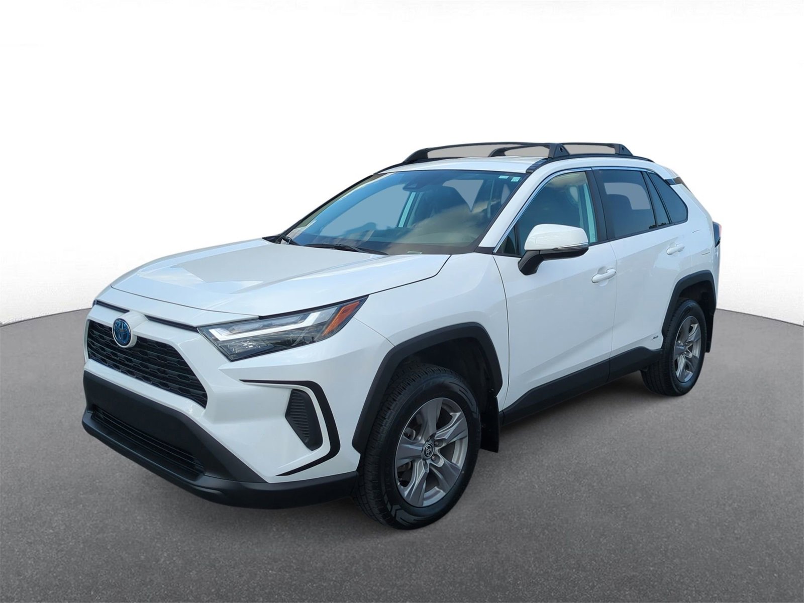 2024 Toyota RAV4 Hybrid XLE photo 4