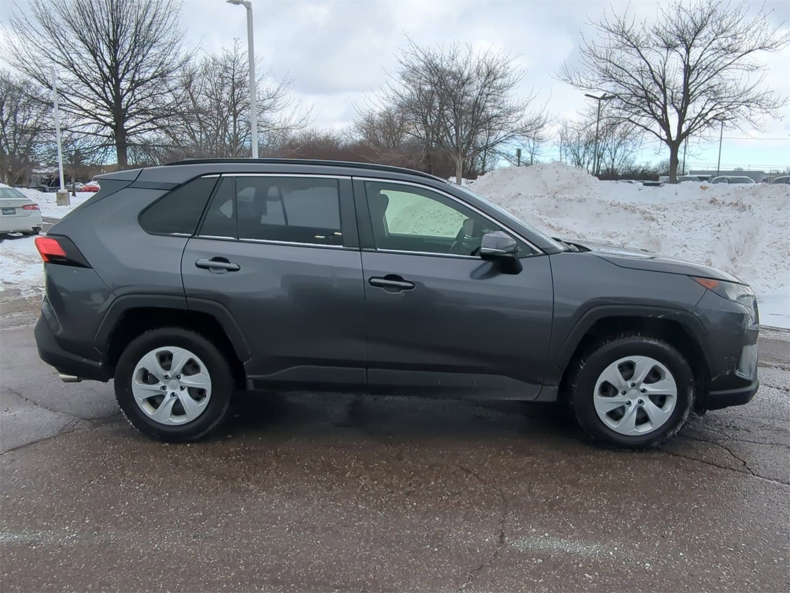 Thumbnail: 2019 Toyota RAV4 - 15