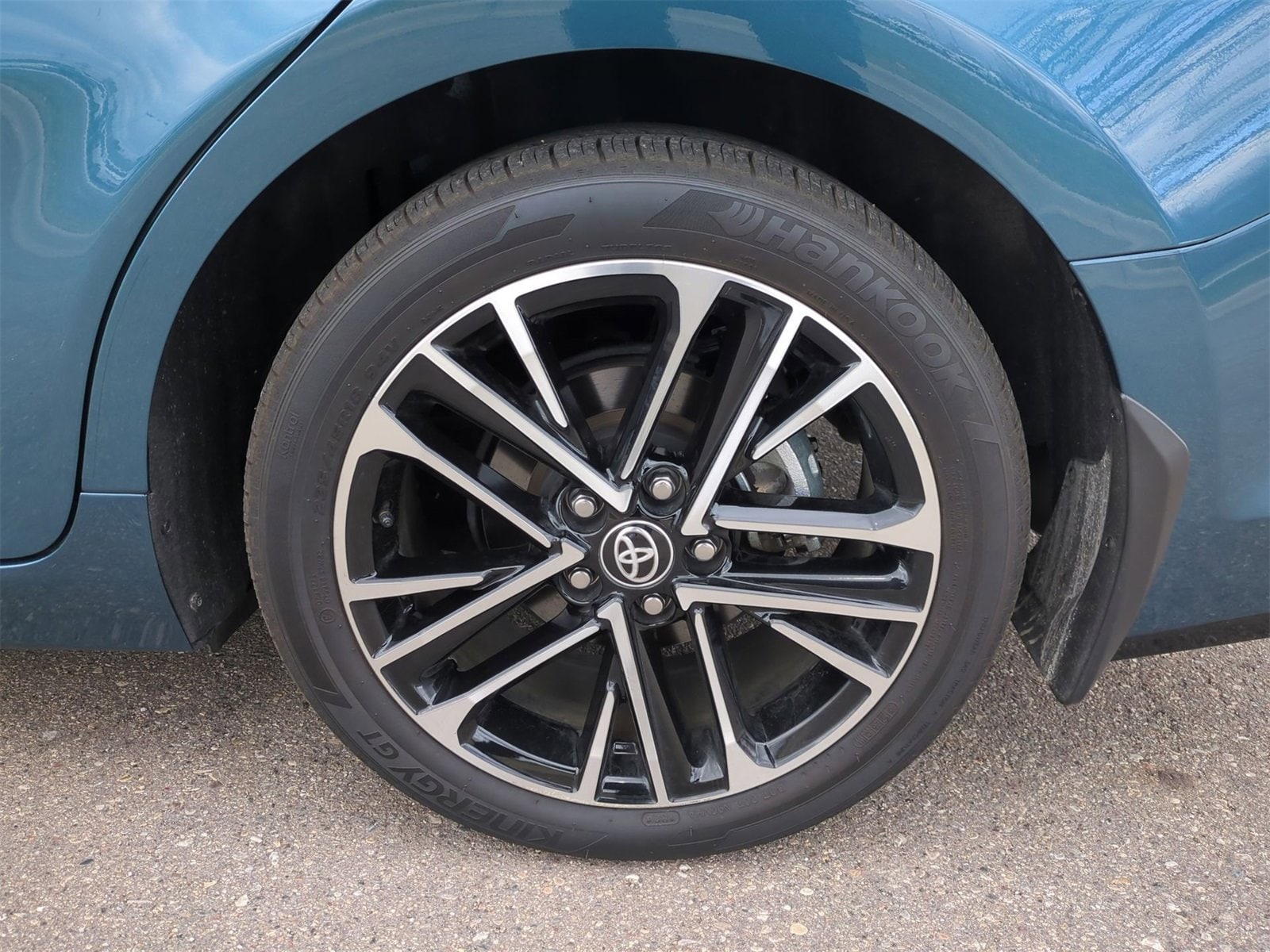 Thumbnail: 2025 Toyota Camry - 13