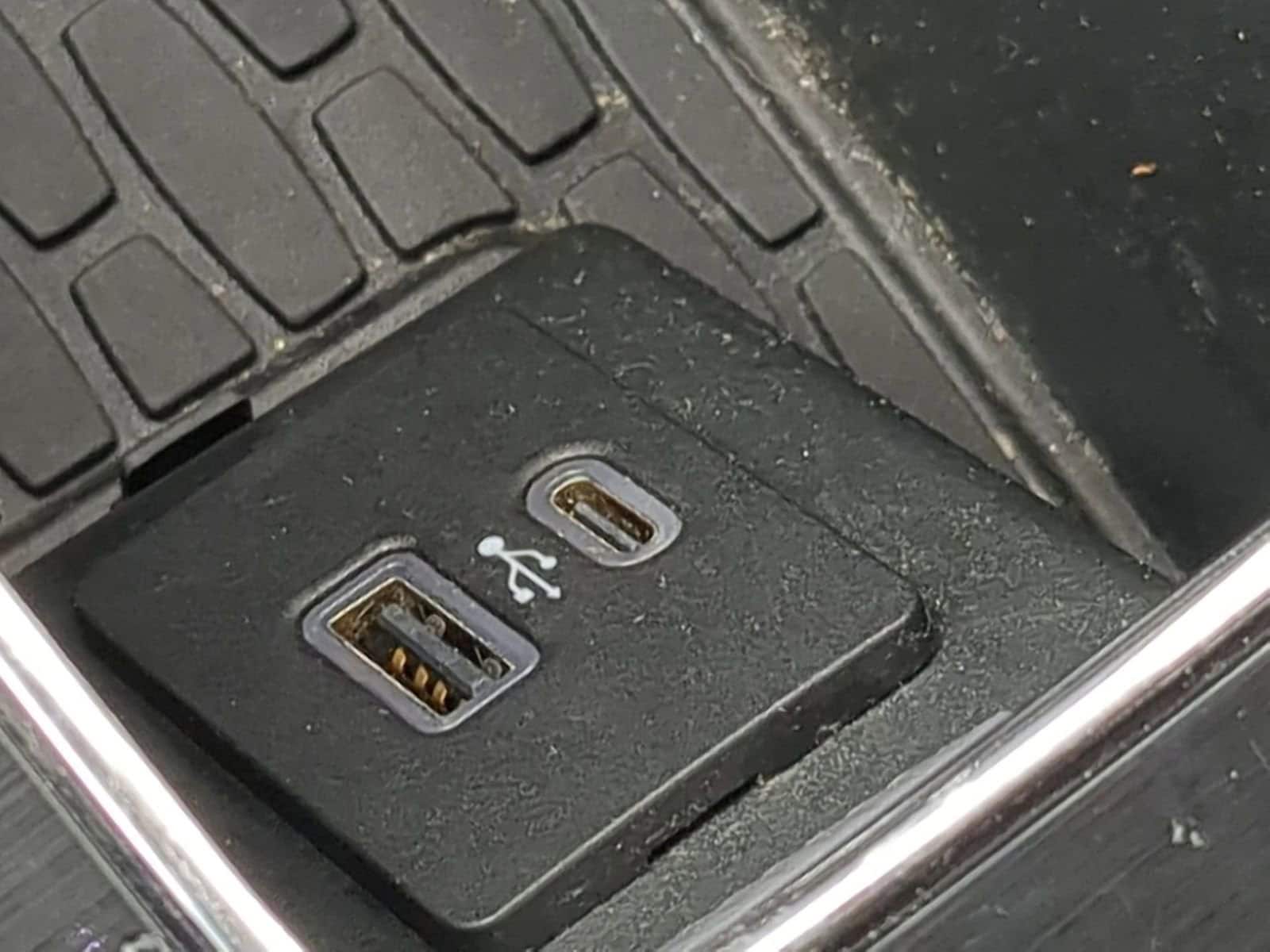 Thumbnail: 2020 Lincoln Aviator - 30