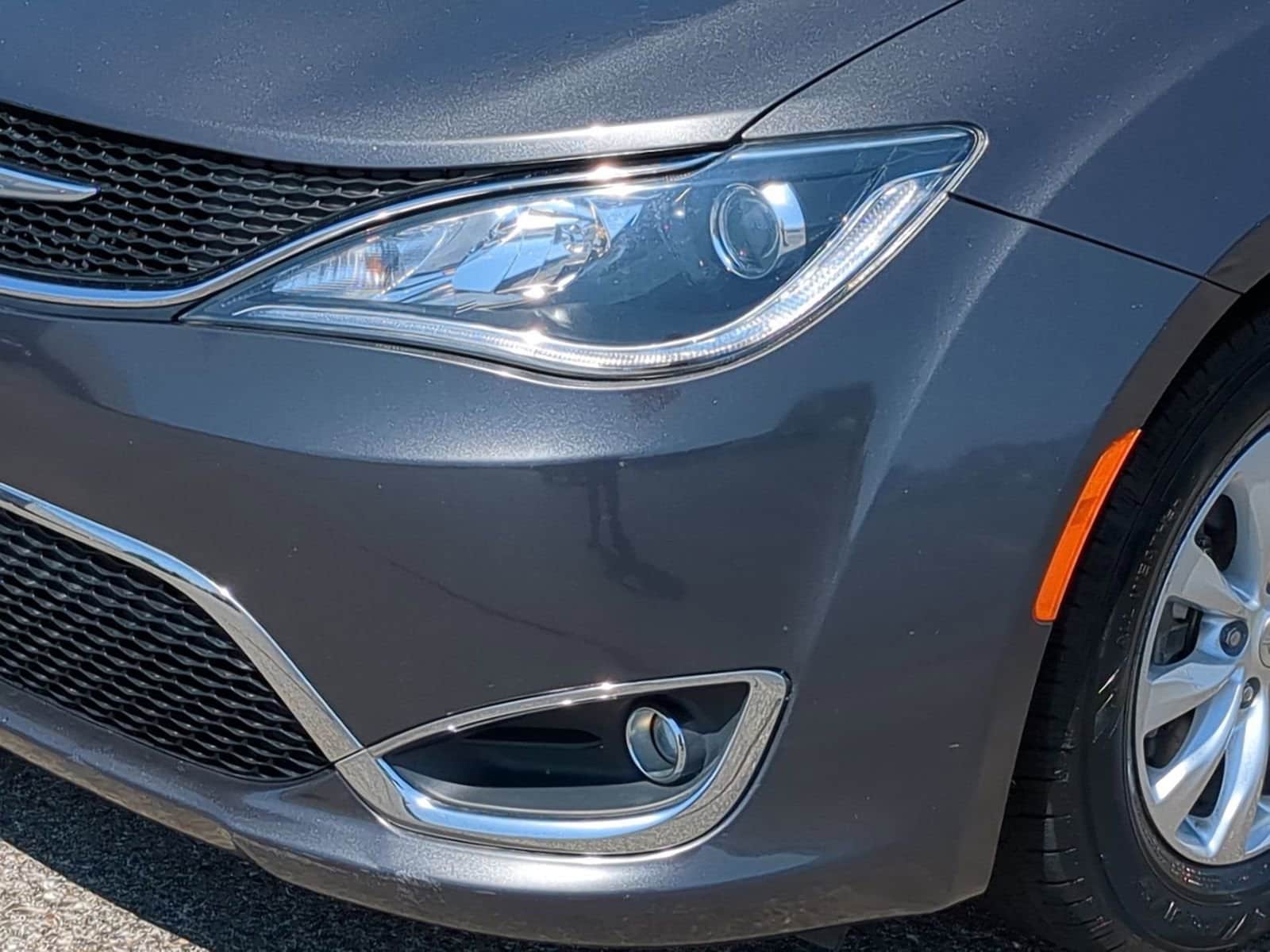 Thumbnail: 2017 Chrysler Pacifica - 11