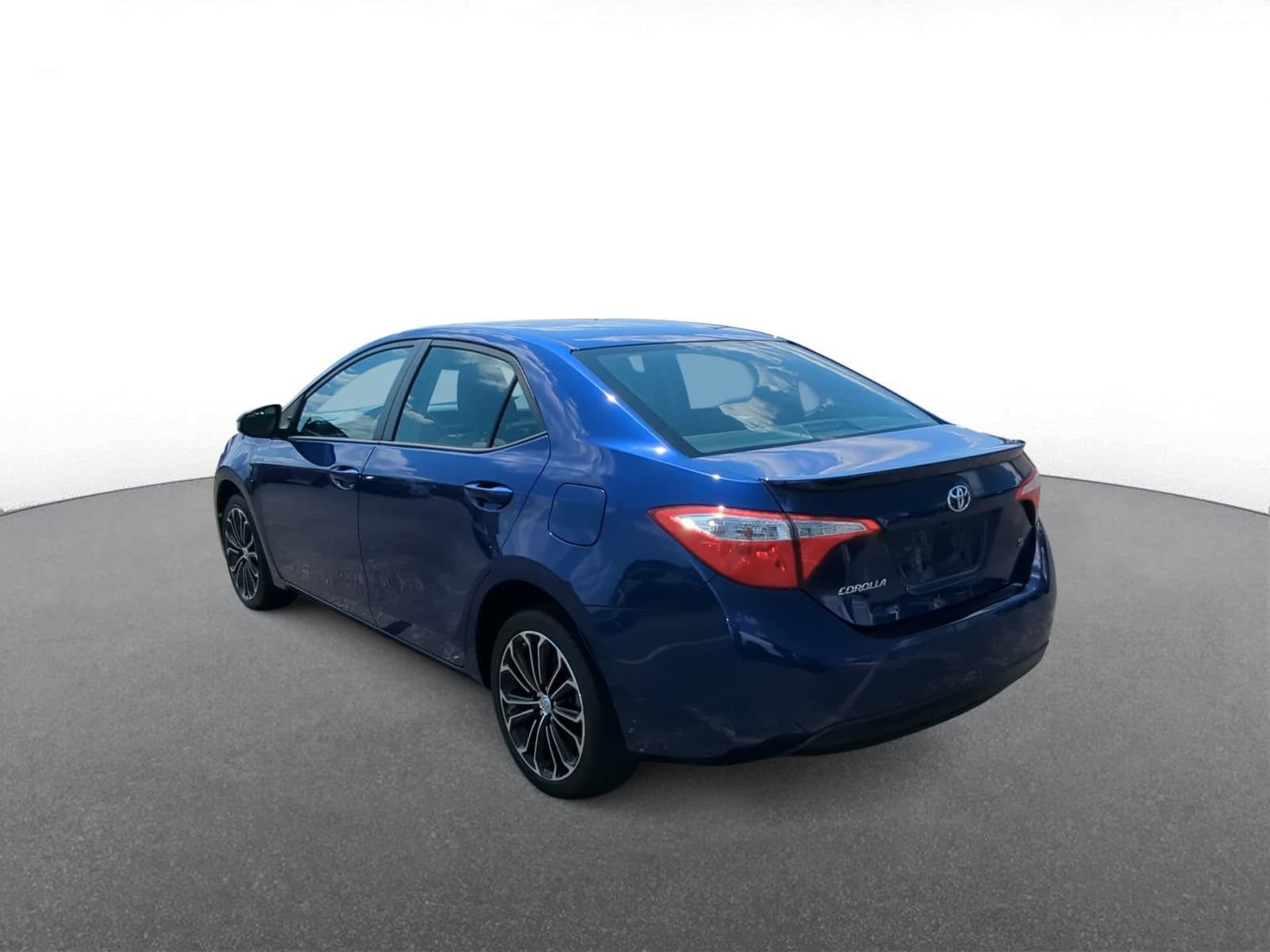 Thumbnail: 2016 Toyota Corolla - 6