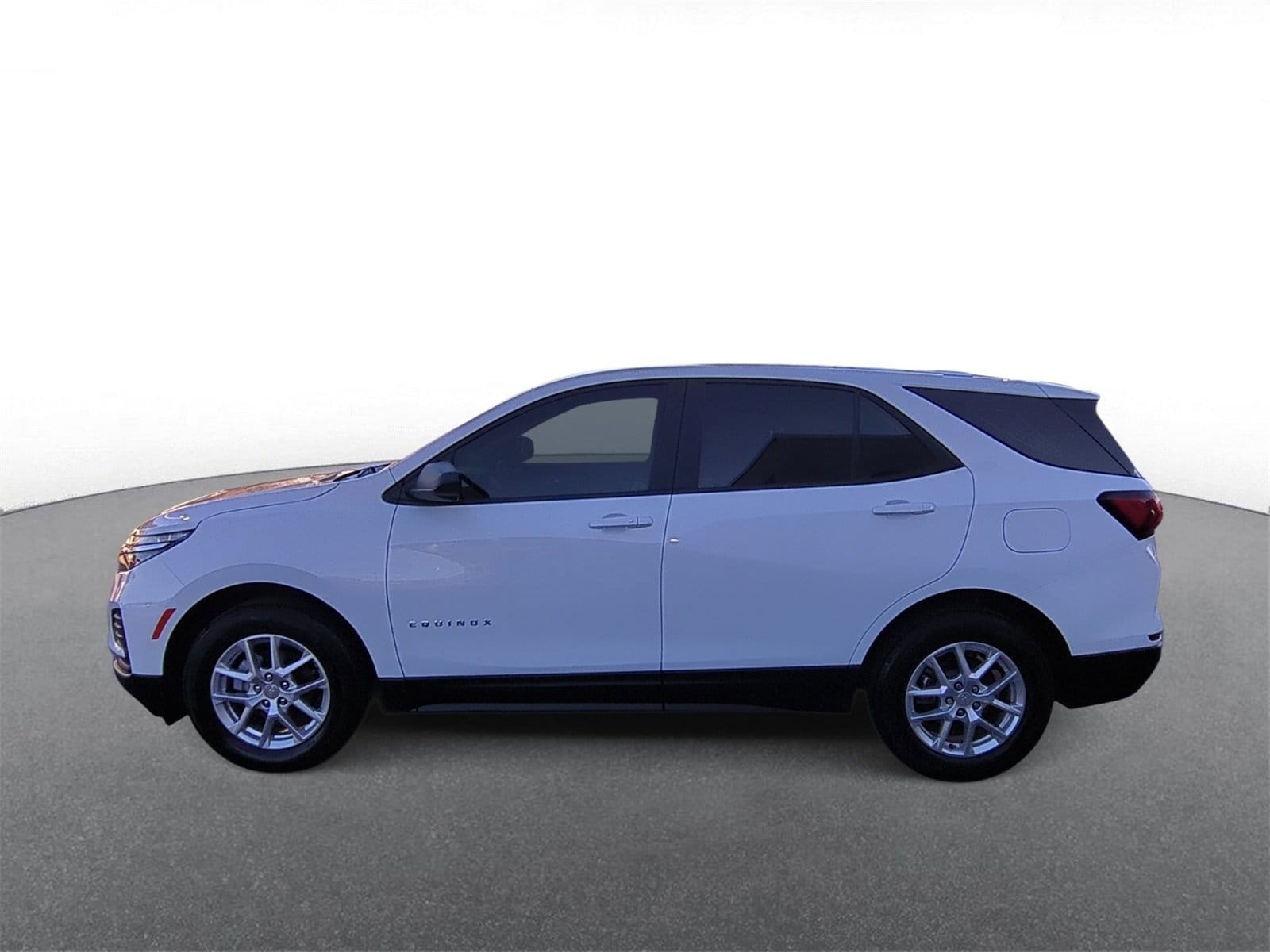 Thumbnail: 2023 Chevrolet Equinox - 5