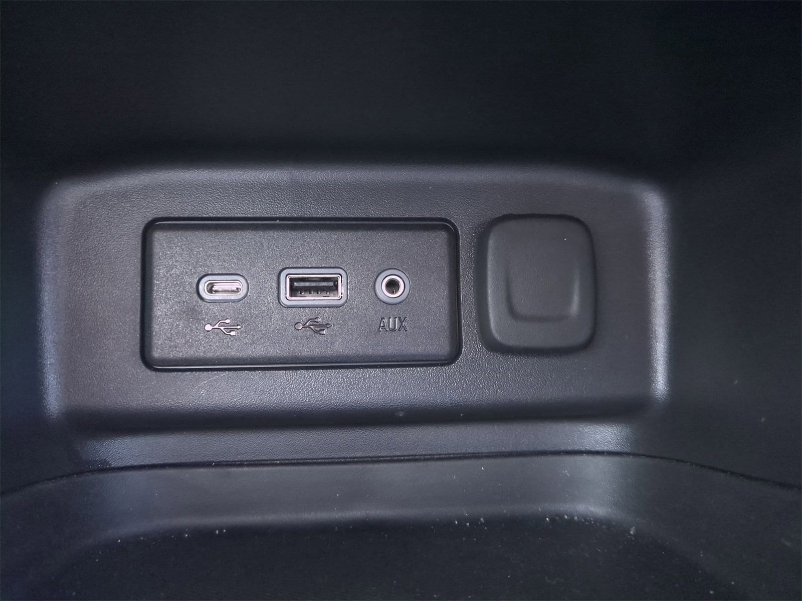 Thumbnail: 2023 Chevrolet Equinox - 30