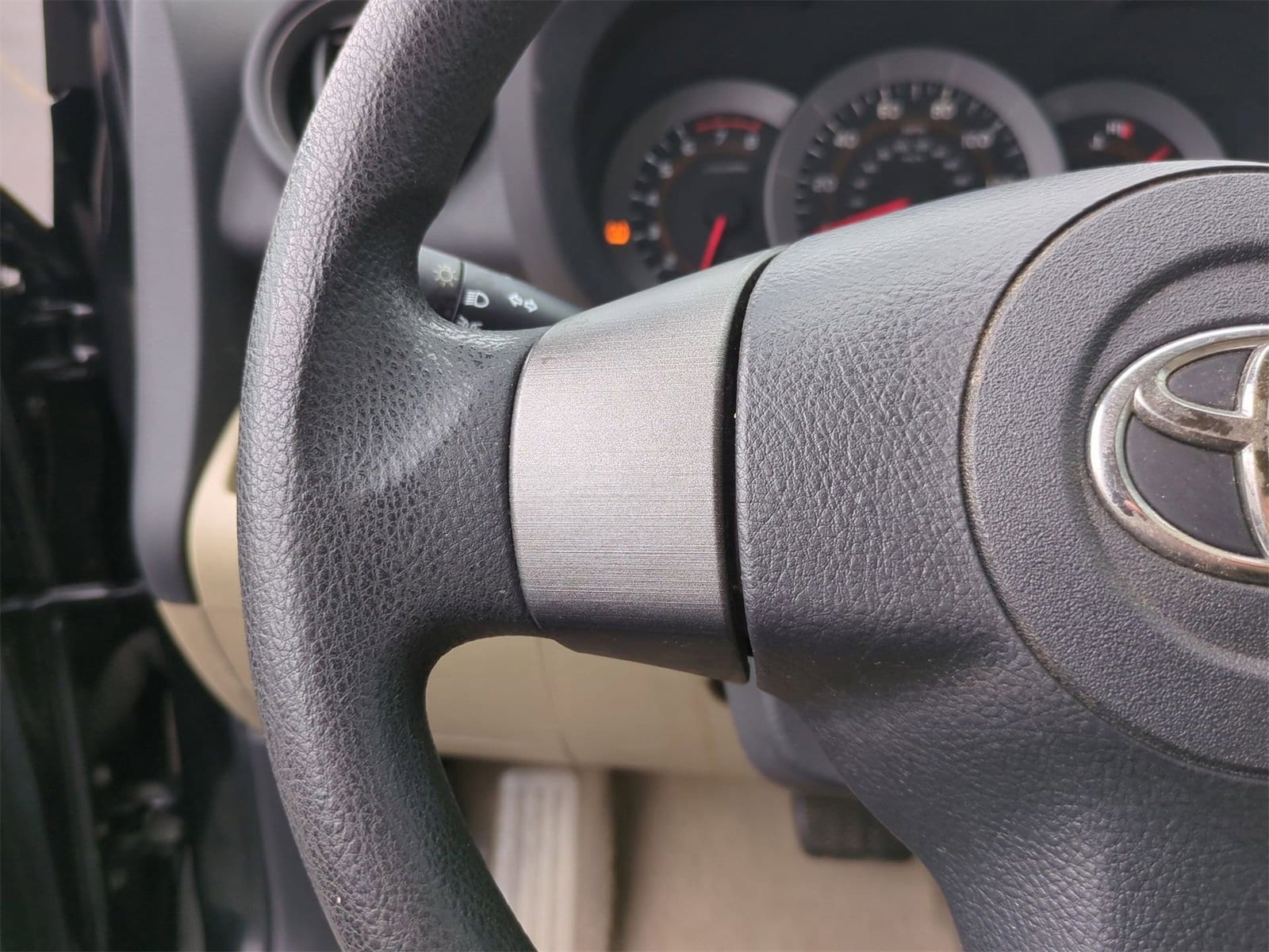 Thumbnail: 2010 Toyota RAV4 - 22
