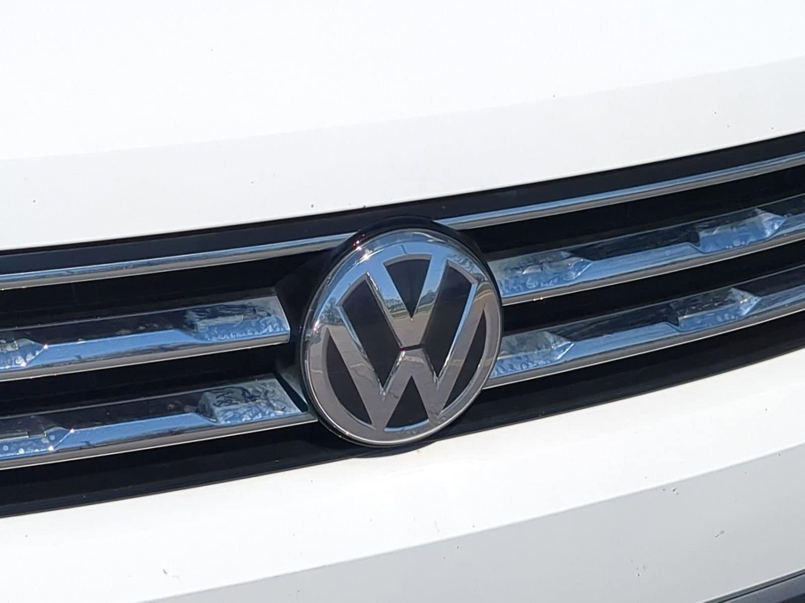 Thumbnail: 2018 Volkswagen Tiguan - 12