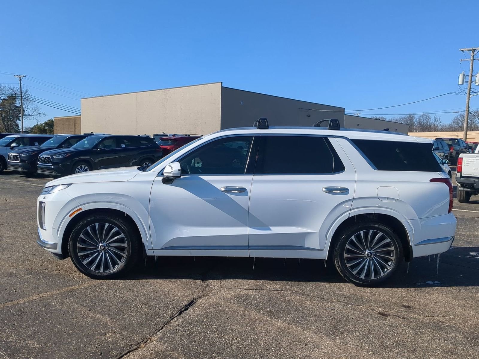 Thumbnail: 2023 Hyundai Palisade - 11