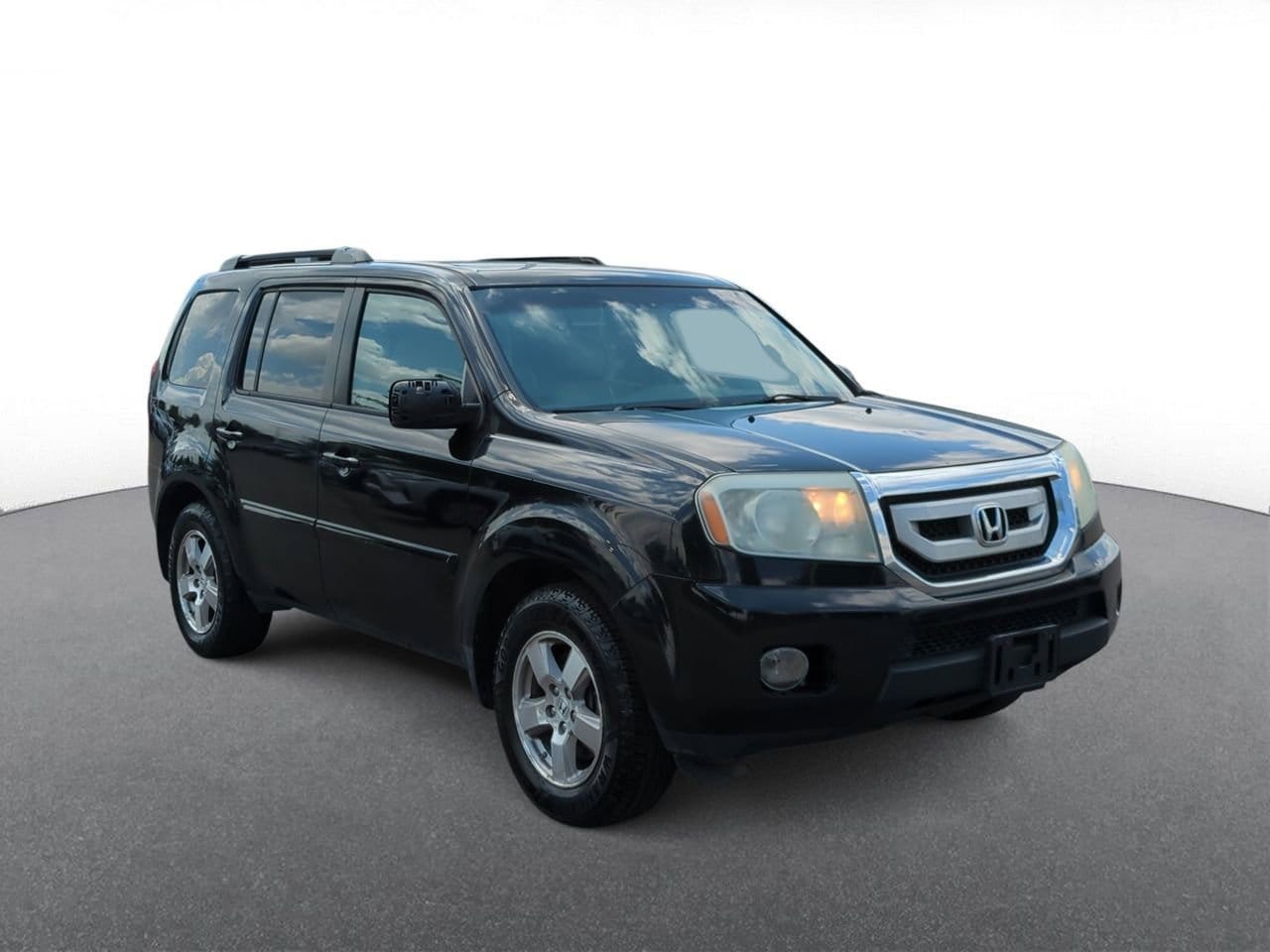 Used 2011 Honda Pilot EX-L with VIN 5FNYF4H51BB019699 for sale in Troy, MI
