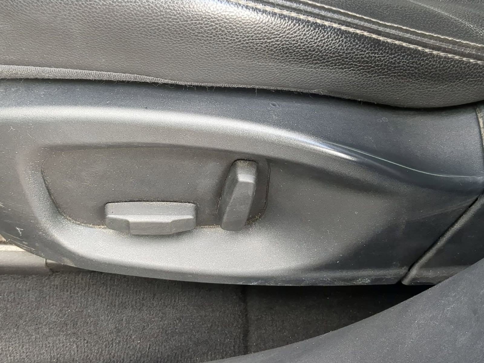 Thumbnail: 2017 Jaguar F-Pace - 24