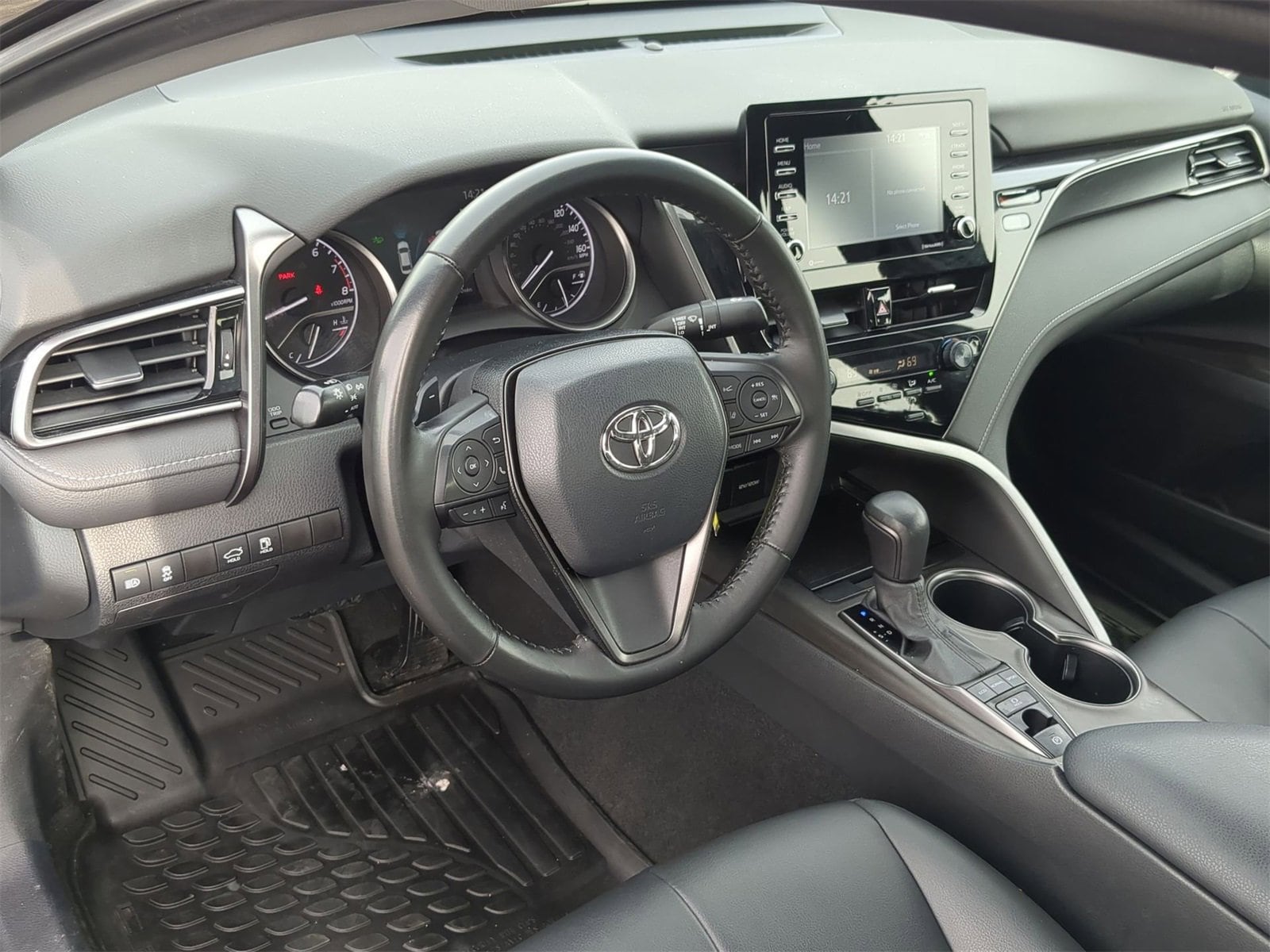 Thumbnail: 2023 Toyota Camry - 10