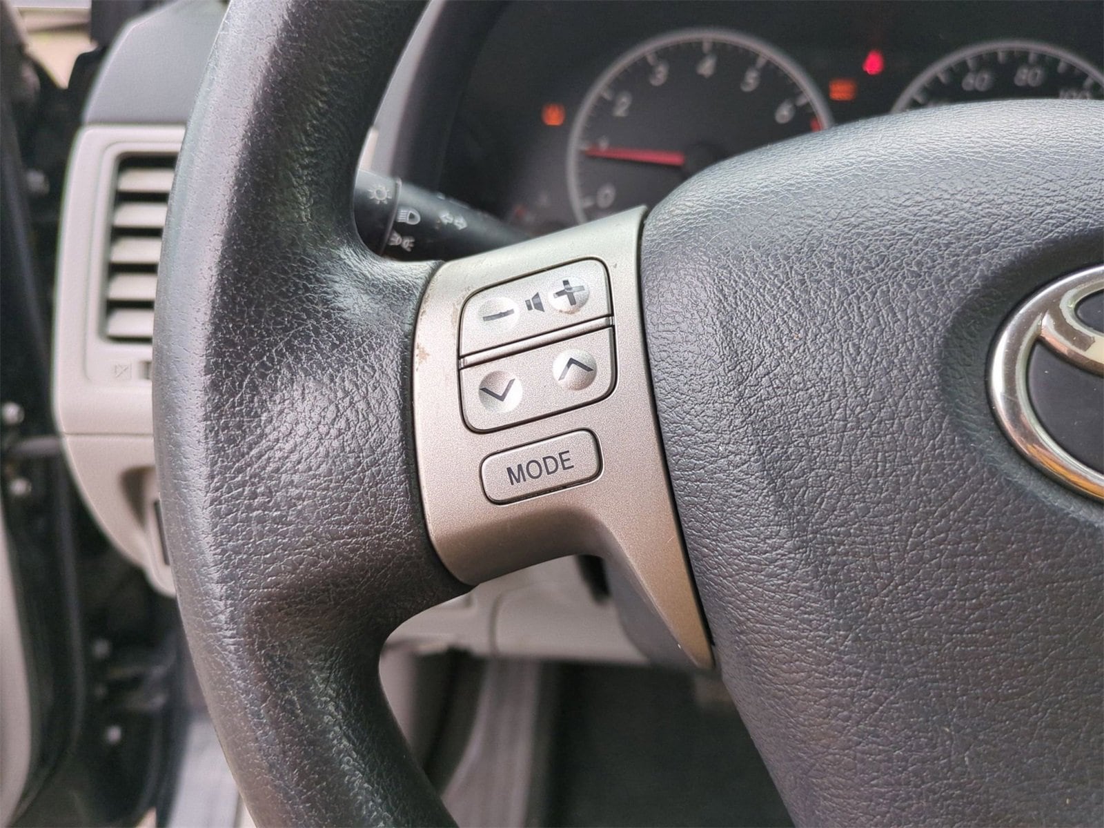 Thumbnail: 2013 Toyota Corolla - 21