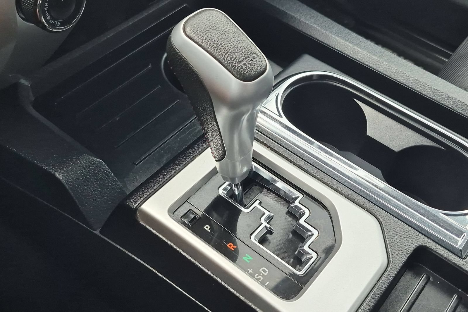 Thumbnail: 2019 Toyota Tundra - 32