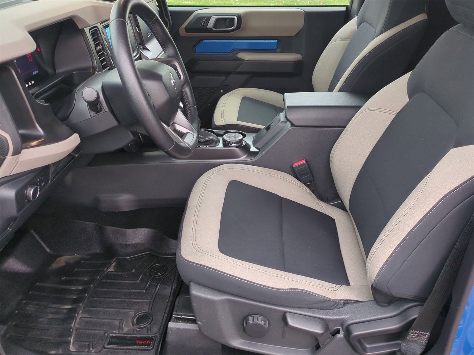 Thumbnail: 2022 Ford Bronco - 16