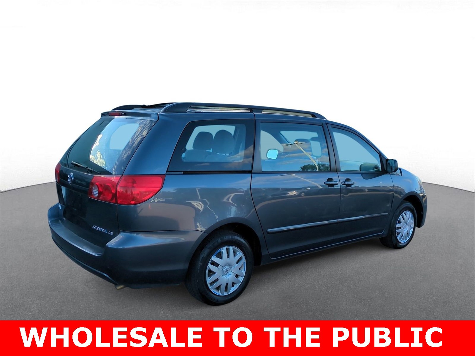 Thumbnail: 2010 Toyota Sienna - 8