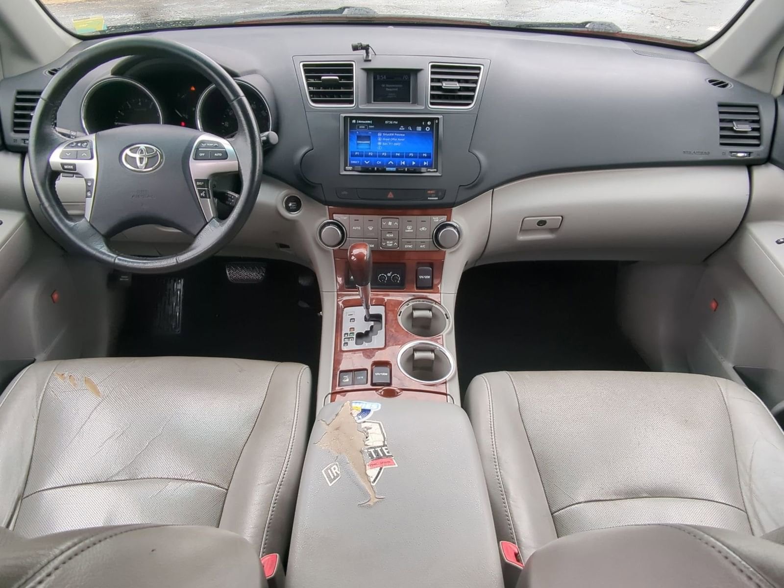 Thumbnail: 2012 Toyota Highlander - 15