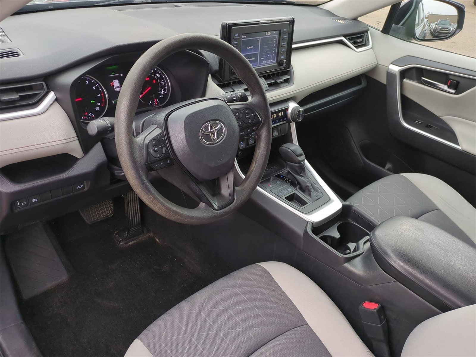 Thumbnail: 2019 Toyota RAV4 - 10