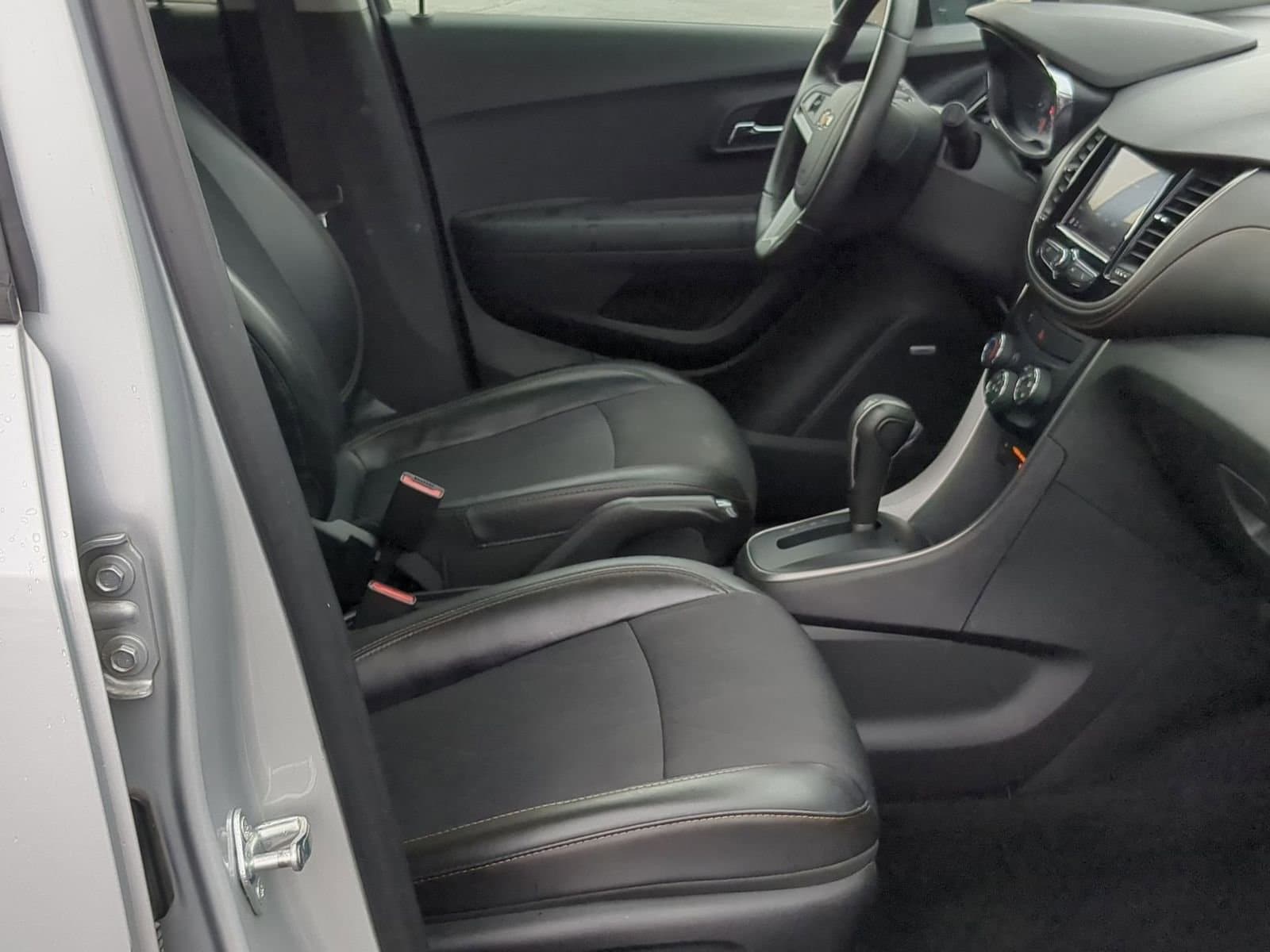 Thumbnail: 2020 Chevrolet Trax - 21