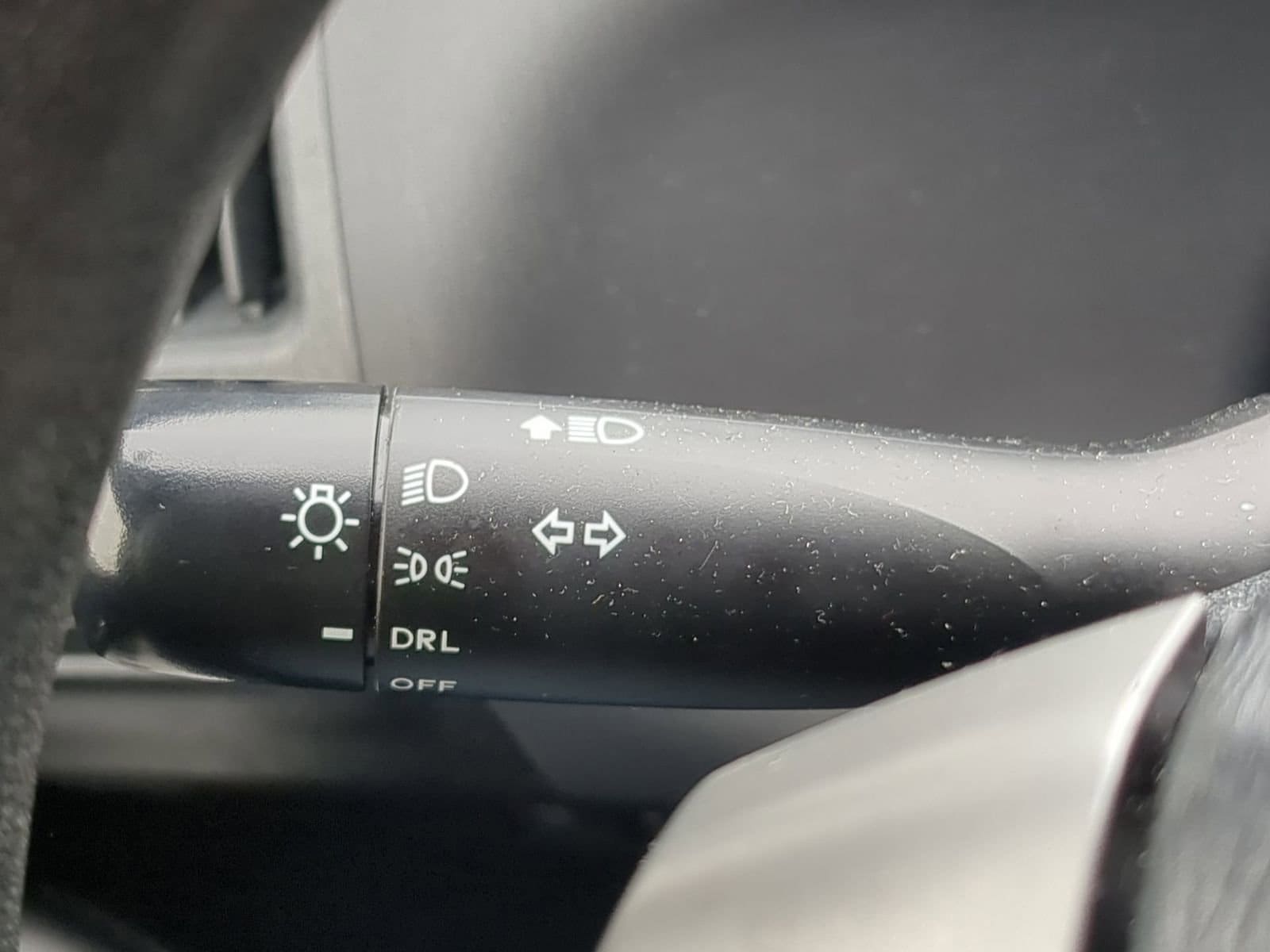 Thumbnail: 2017 Toyota Prius v - 26