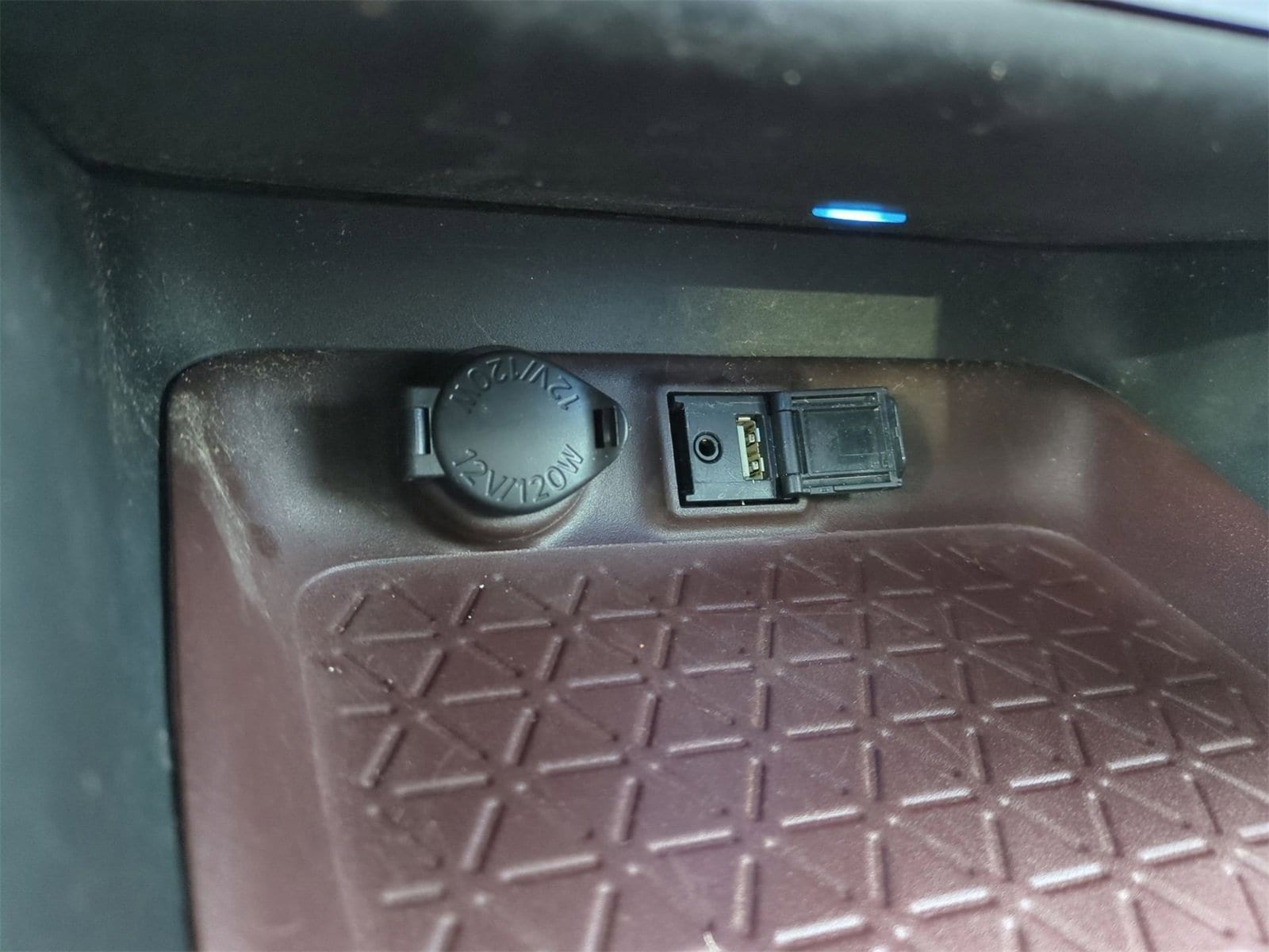 Thumbnail: 2019 Toyota RAV4 - 32