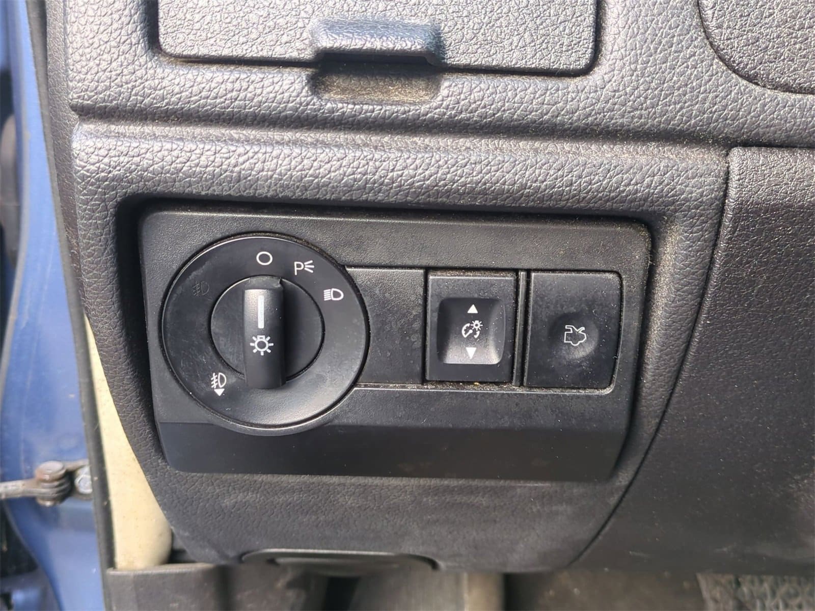 Thumbnail: 2010 Ford Fusion - 27