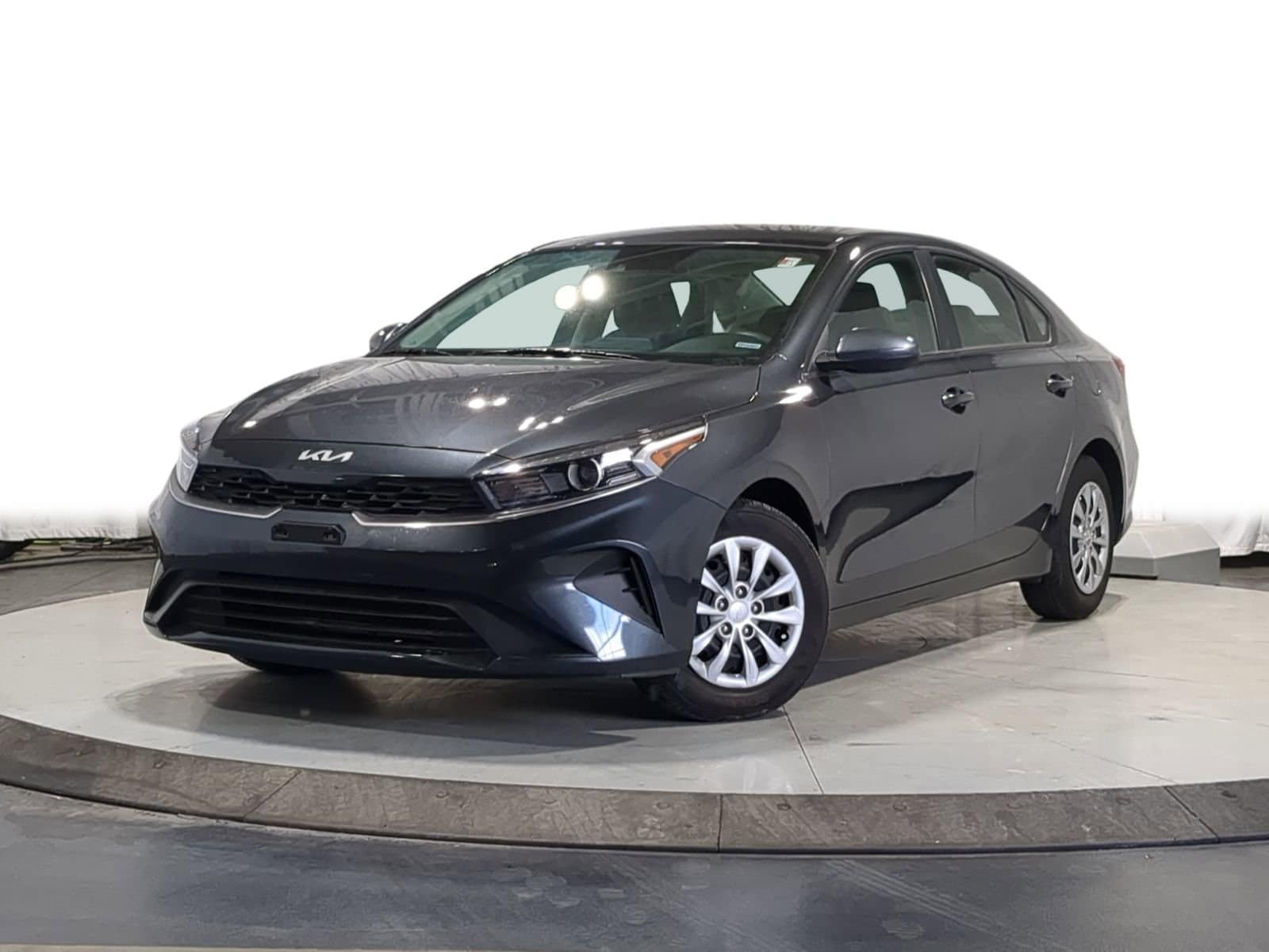 2022 Kia Forte FE AT's photo