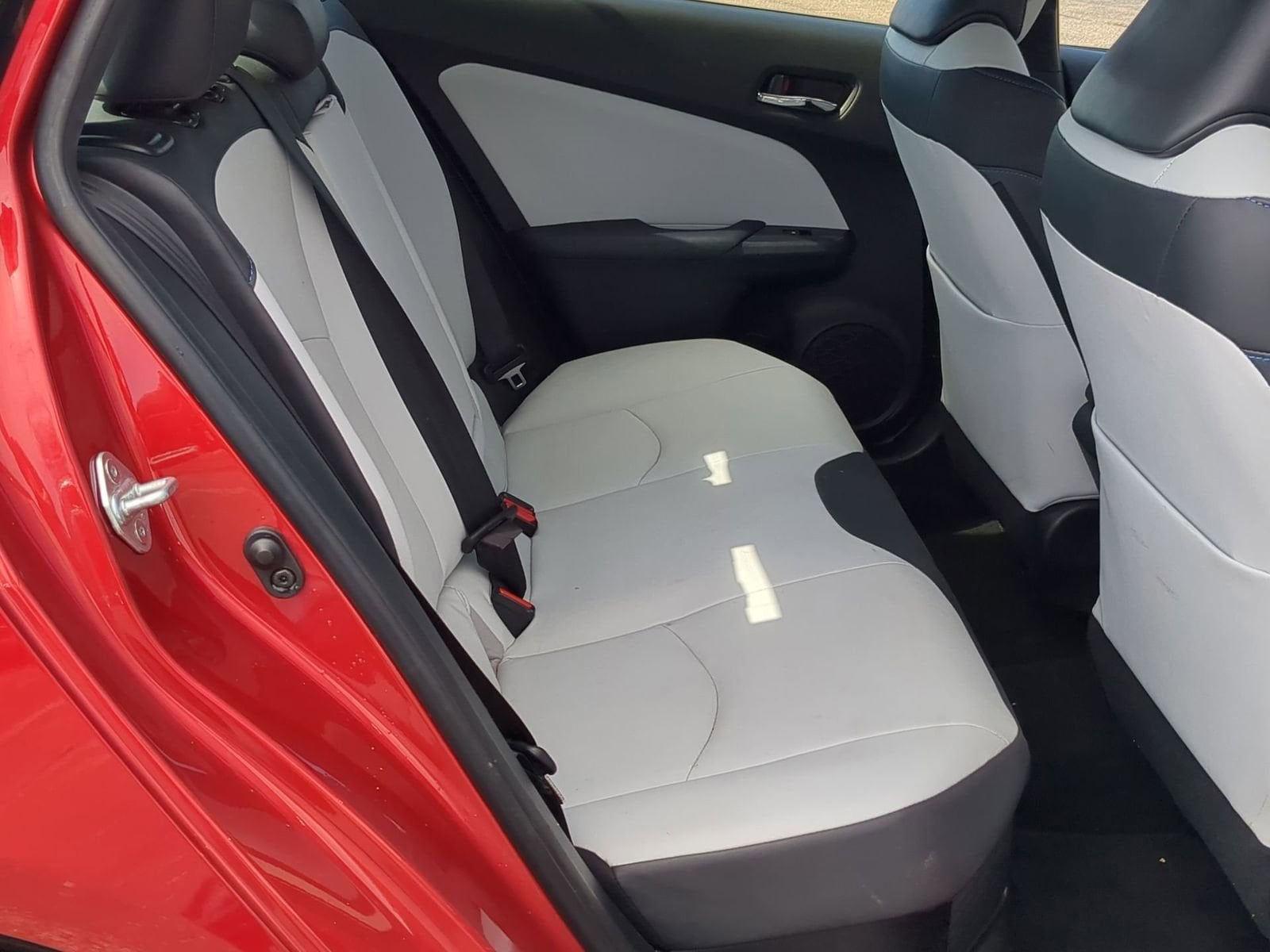 Thumbnail: 2017 Toyota Prius - 20