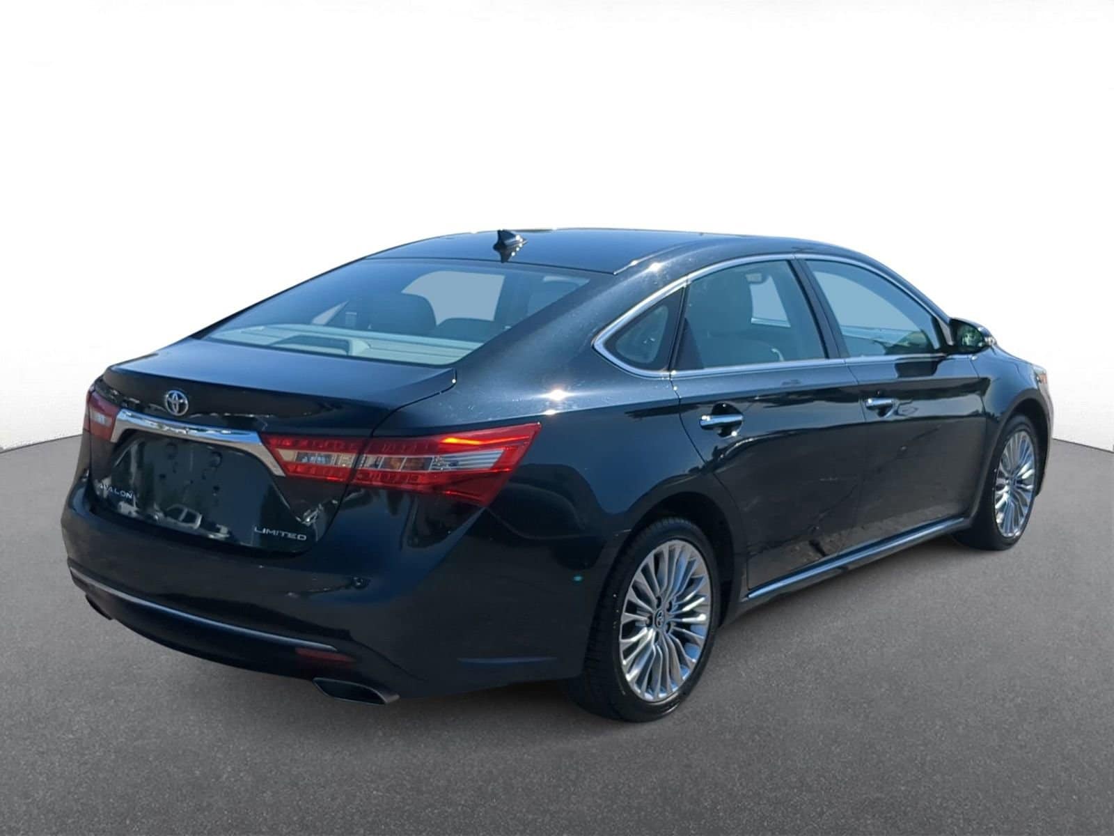 Thumbnail: 2017 Toyota Avalon - 8