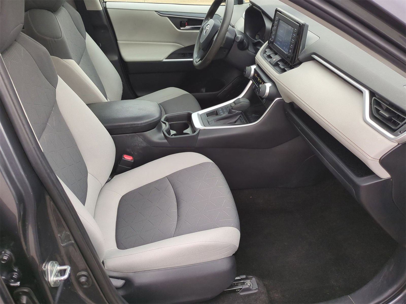 Thumbnail: 2019 Toyota RAV4 - 22