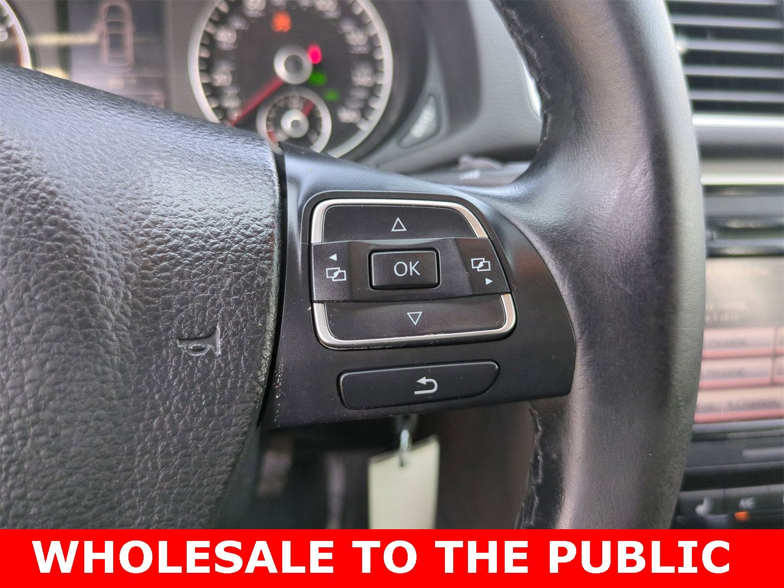 Thumbnail: 2014 Volkswagen Passat - 22
