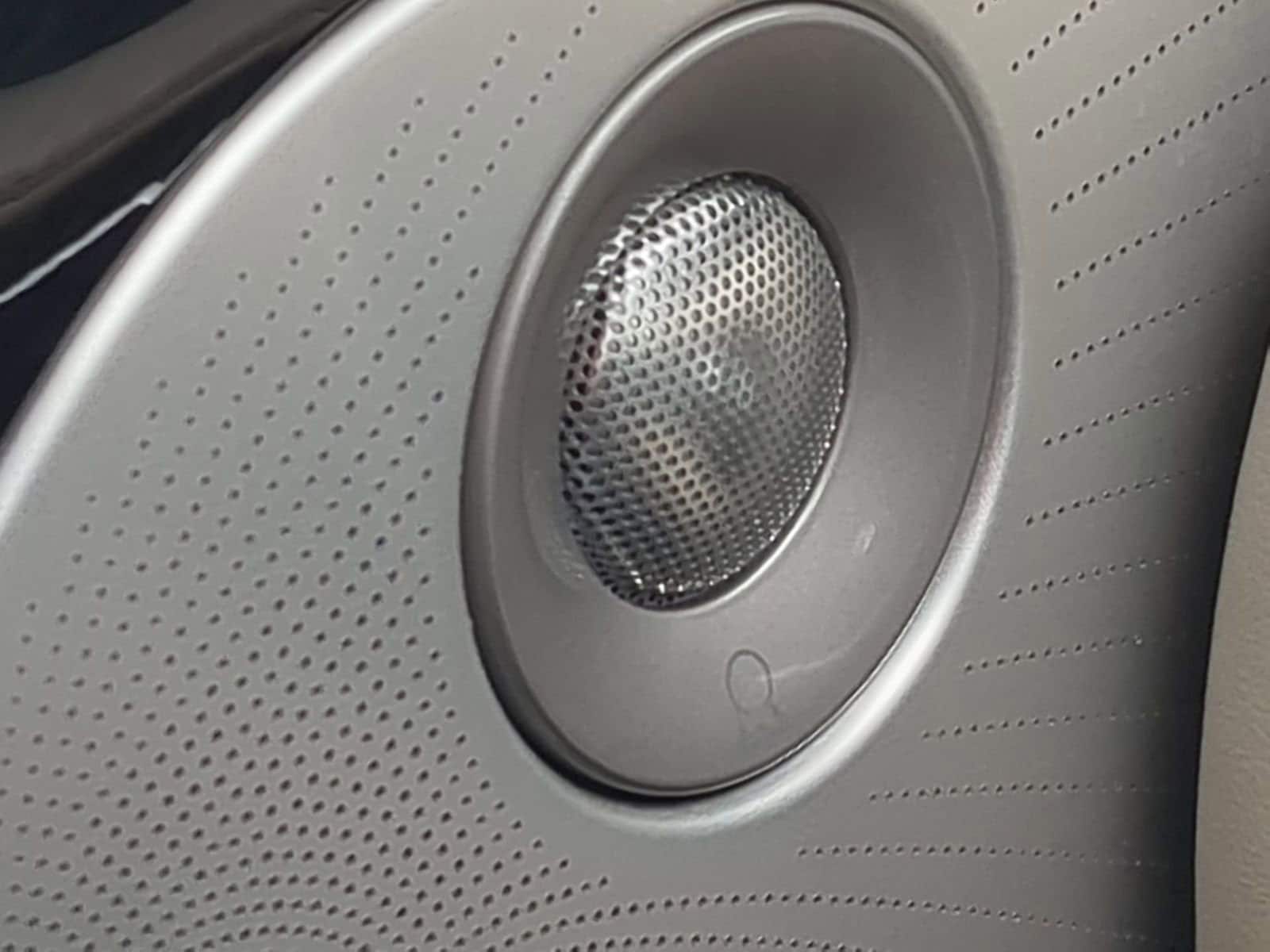 Thumbnail: 2020 Lincoln Aviator - 29