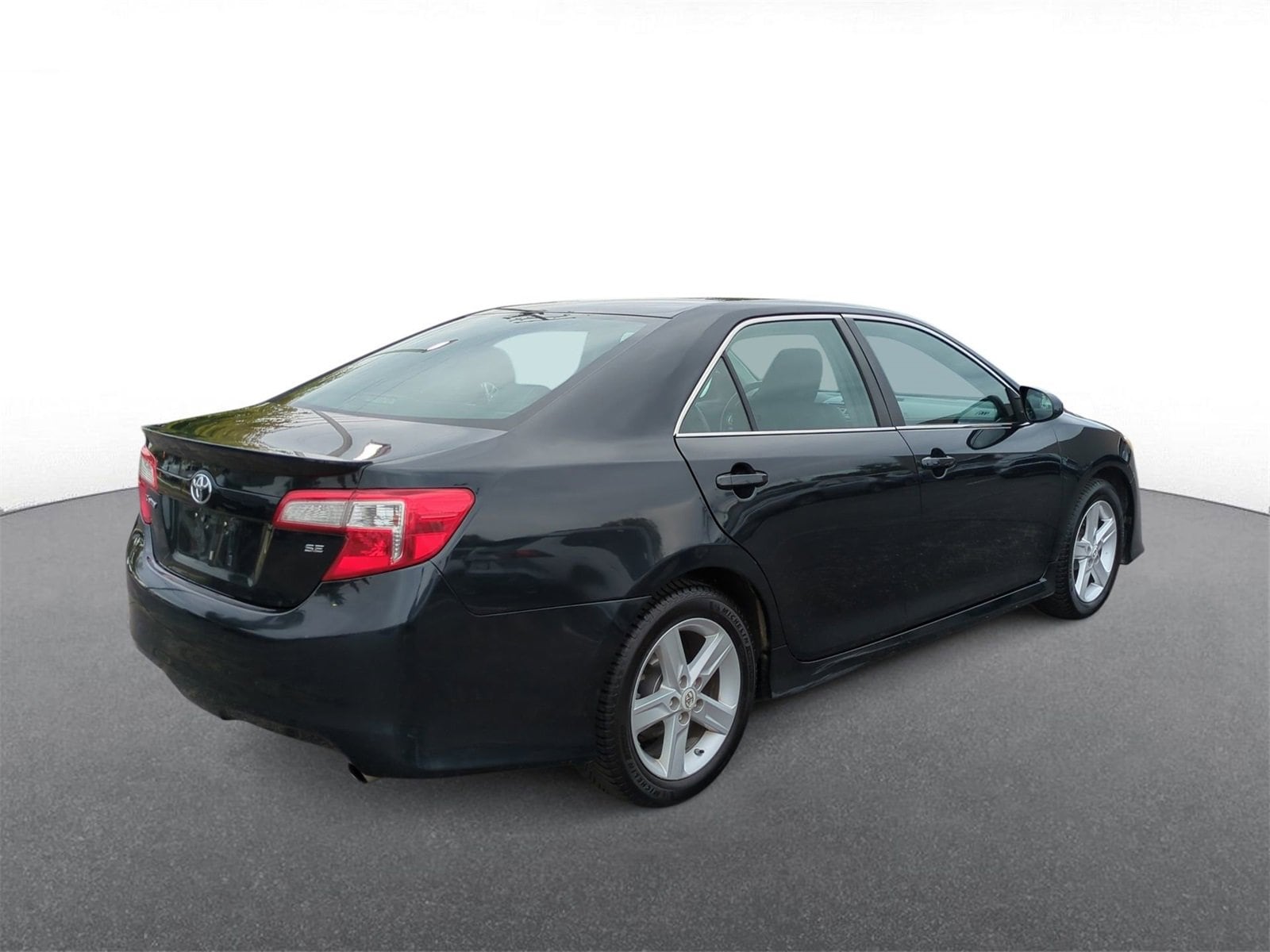 Thumbnail: 2012 Toyota Camry - 8
