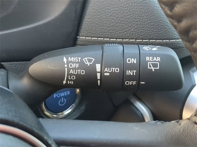 Thumbnail: 2021 Toyota RAV4 - 28