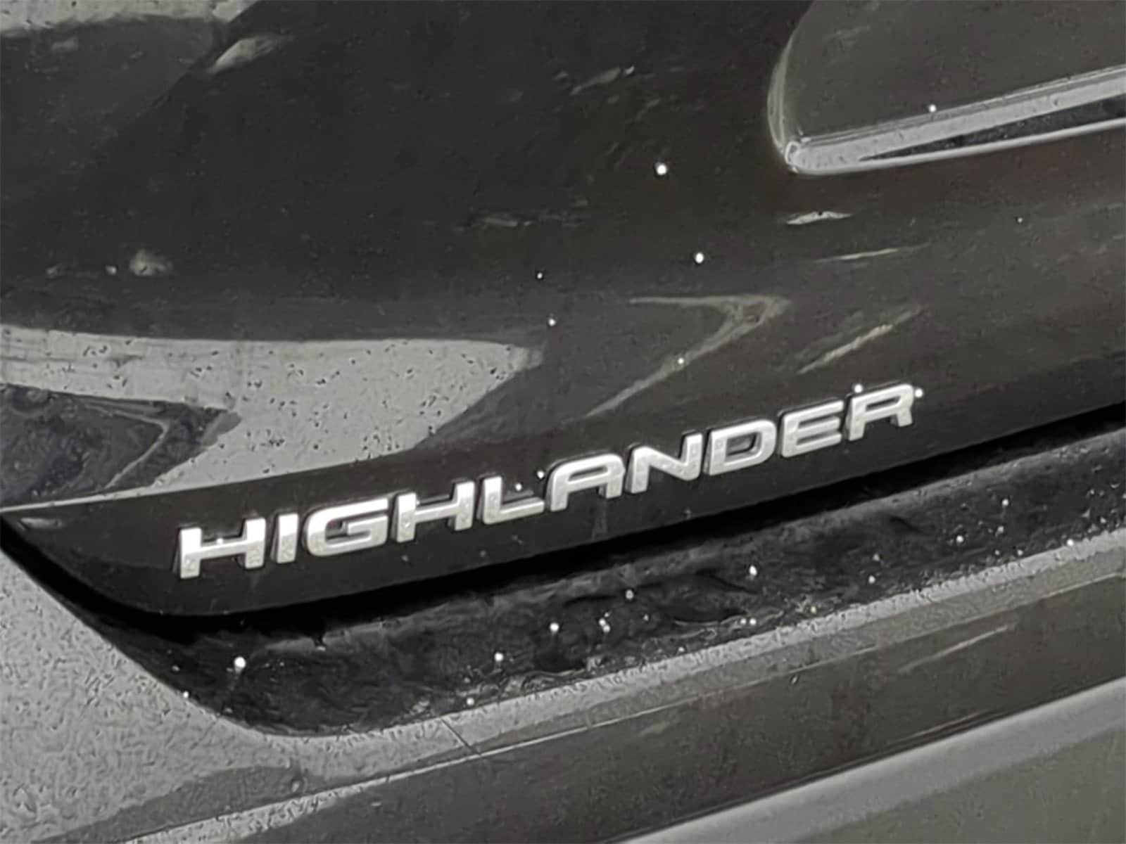 Thumbnail: 2023 Toyota Highlander - 20