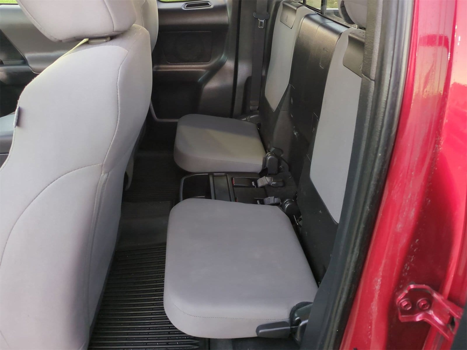 Thumbnail: 2018 Toyota Tacoma - 19