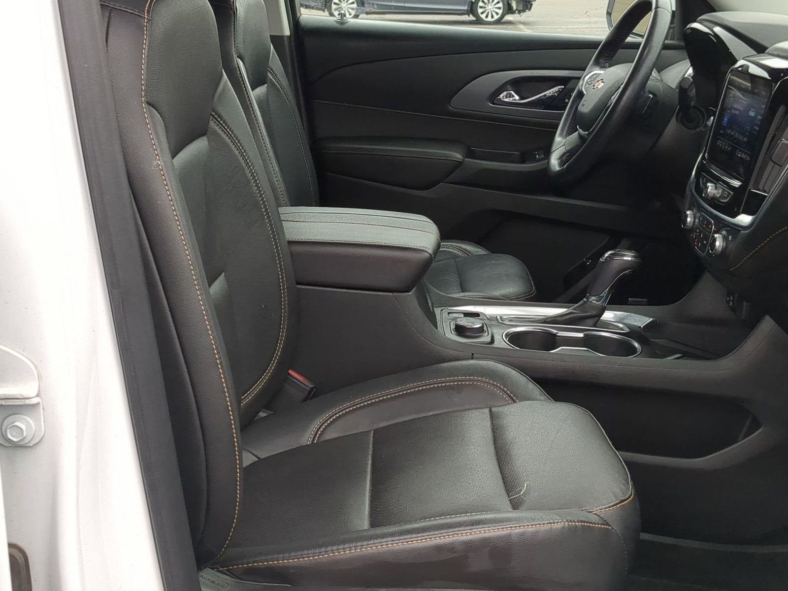 Thumbnail: 2020 Chevrolet Traverse - 21