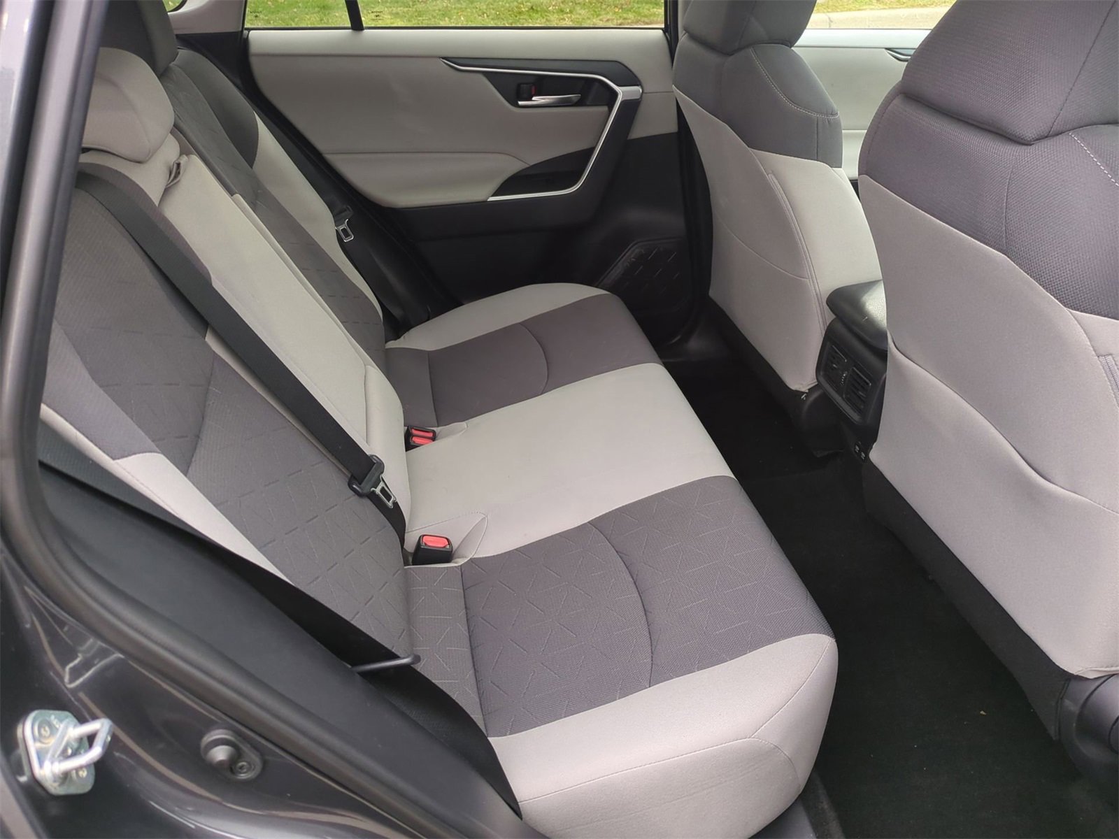 Thumbnail: 2019 Toyota RAV4 - 21