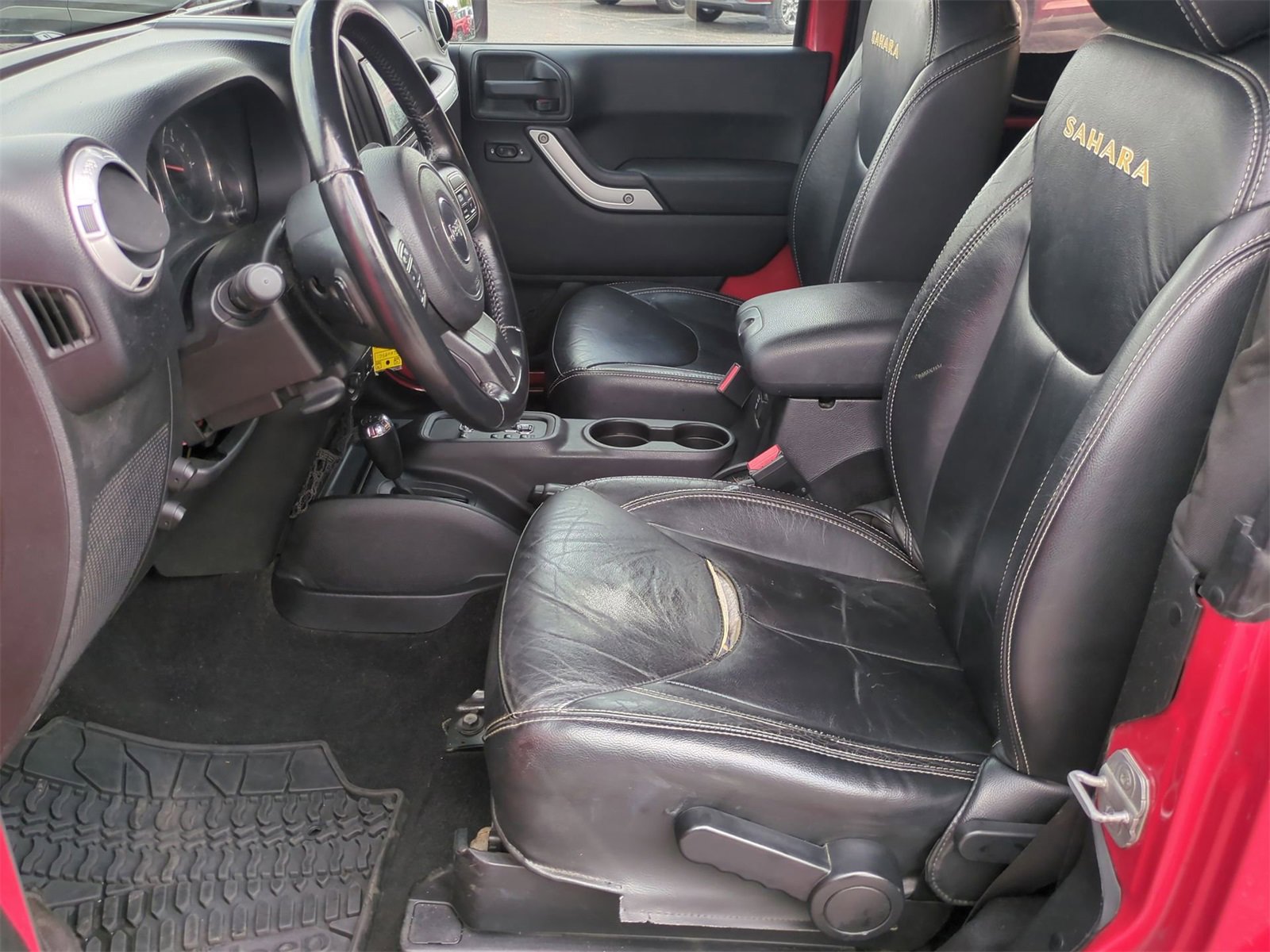 Thumbnail: 2014 Jeep Wrangler - 16