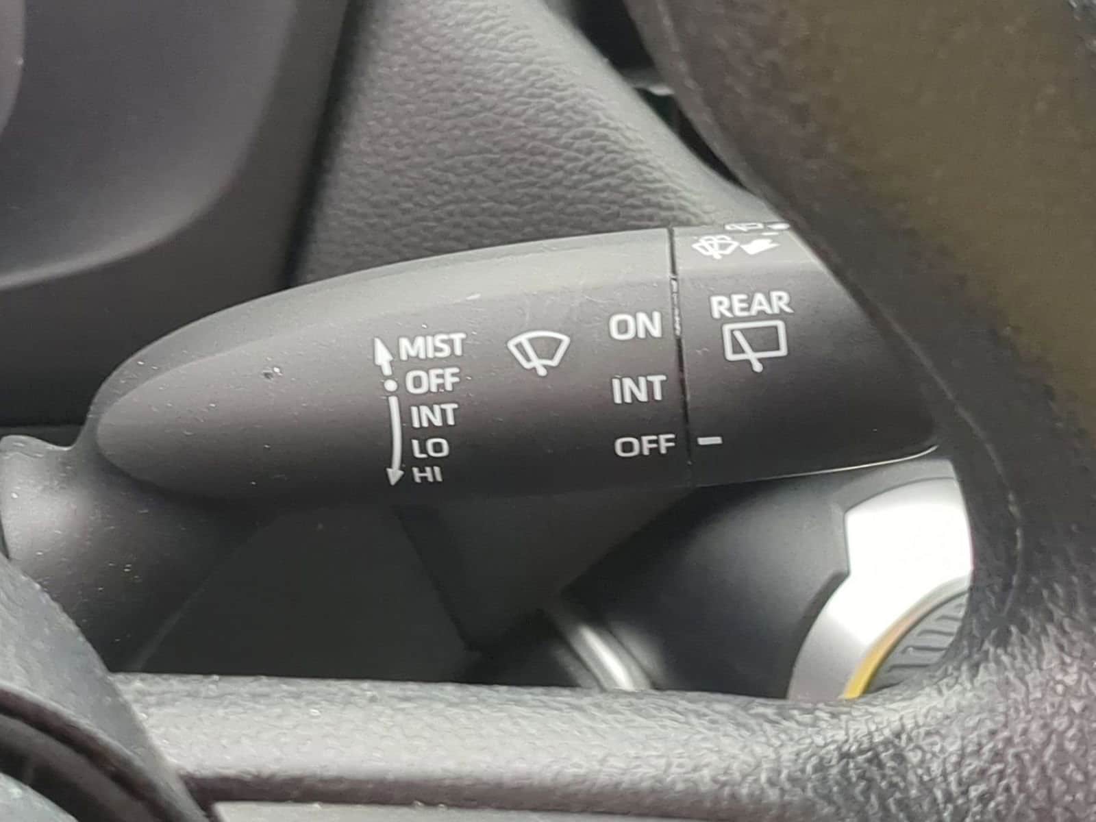 Thumbnail: 2022 Toyota RAV4 - 24