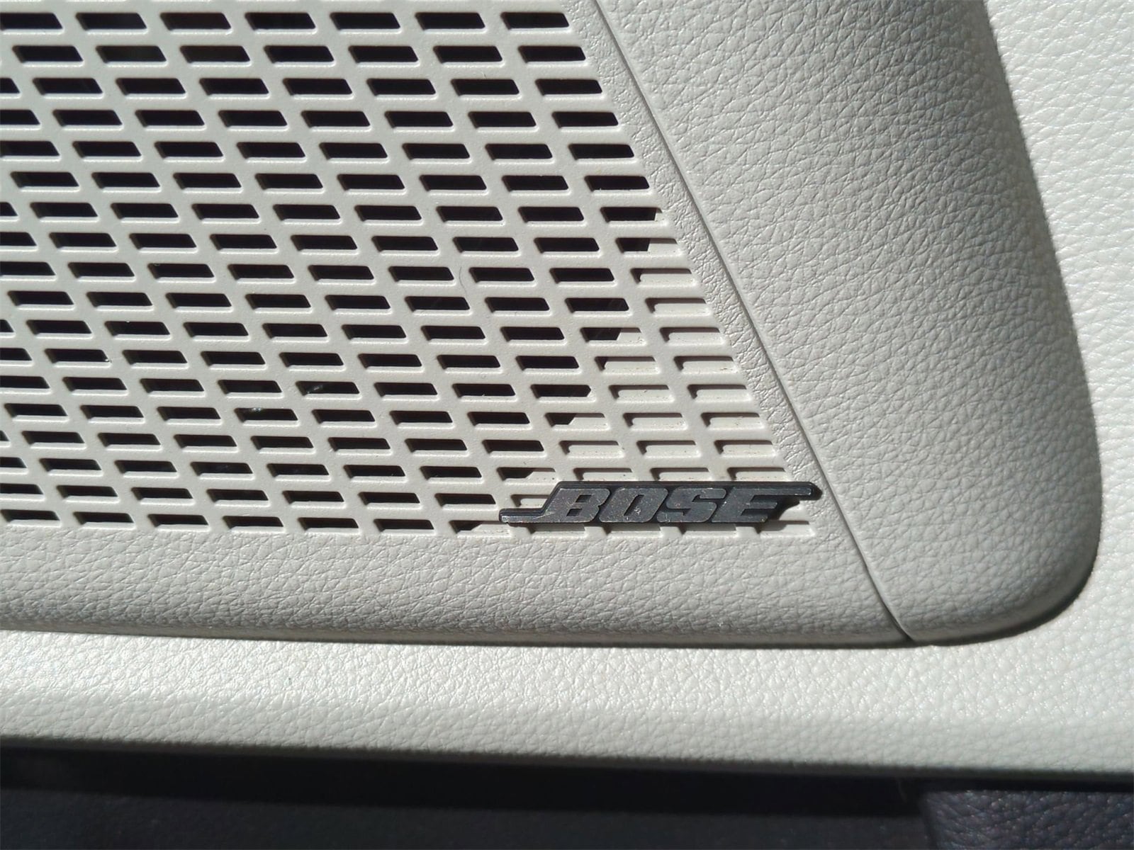 Thumbnail: 2023 Kia Carnival - 31